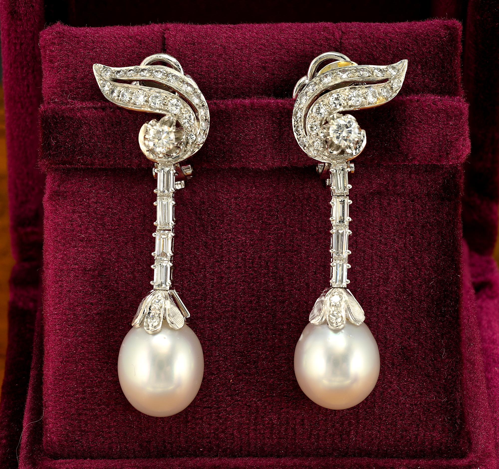 These charming Retro earrings are 1945 circa
18 KT white gold very fine workmanship expressed in a charming timeless design with a top bow and a connecting line leading to the suspend Pearl
Set throughout with a selection of bright white Diamonds
