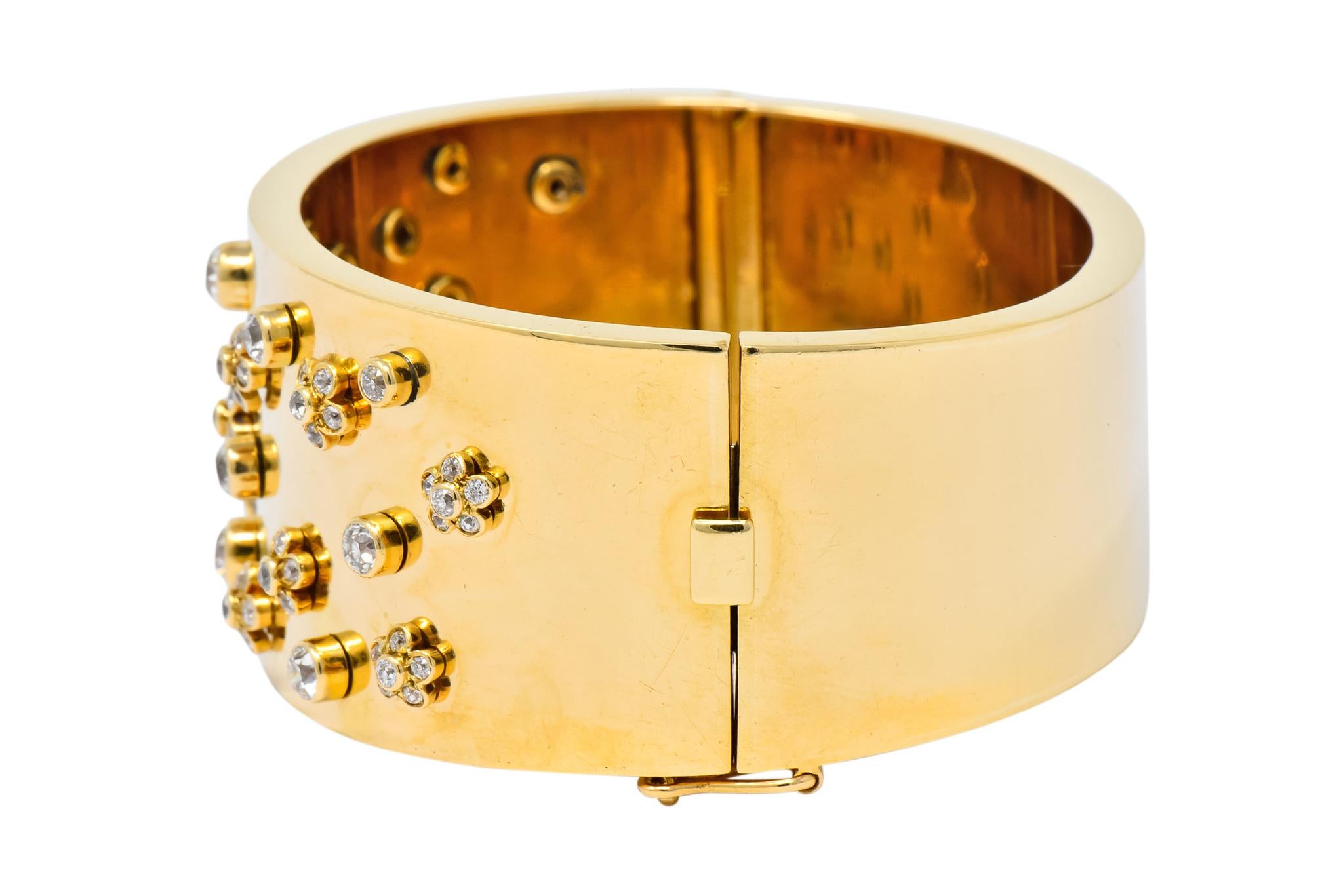 Women's or Men's Retro 2.28 Carat Diamond 14 Karat Yellow Gold Bangle 1940s Bracelet