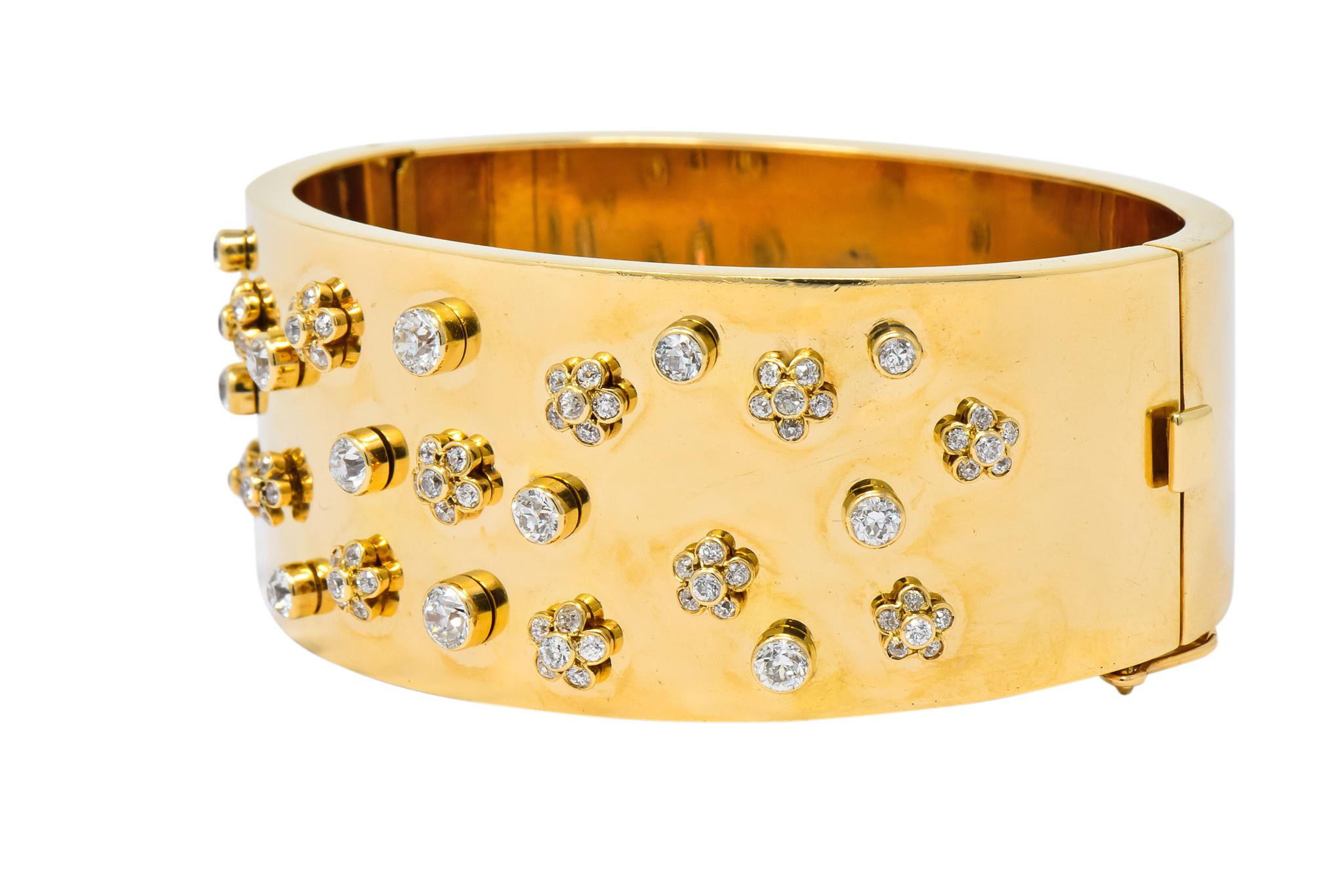 Retro 2.28 Carat Diamond 14 Karat Yellow Gold Bangle 1940s Bracelet 1