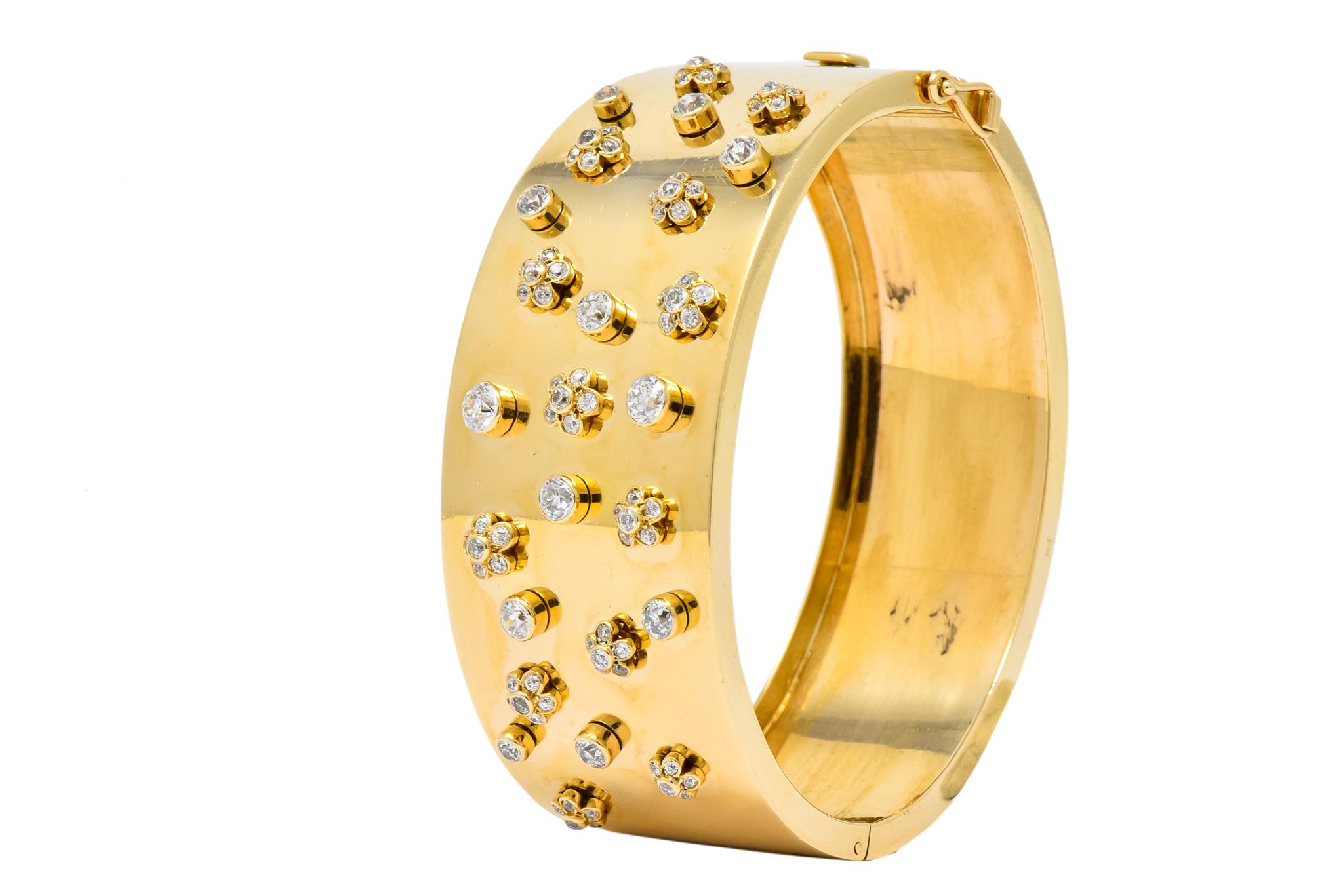 Retro 2.28 Carat Diamond 14 Karat Yellow Gold Bangle 1940s Bracelet 3