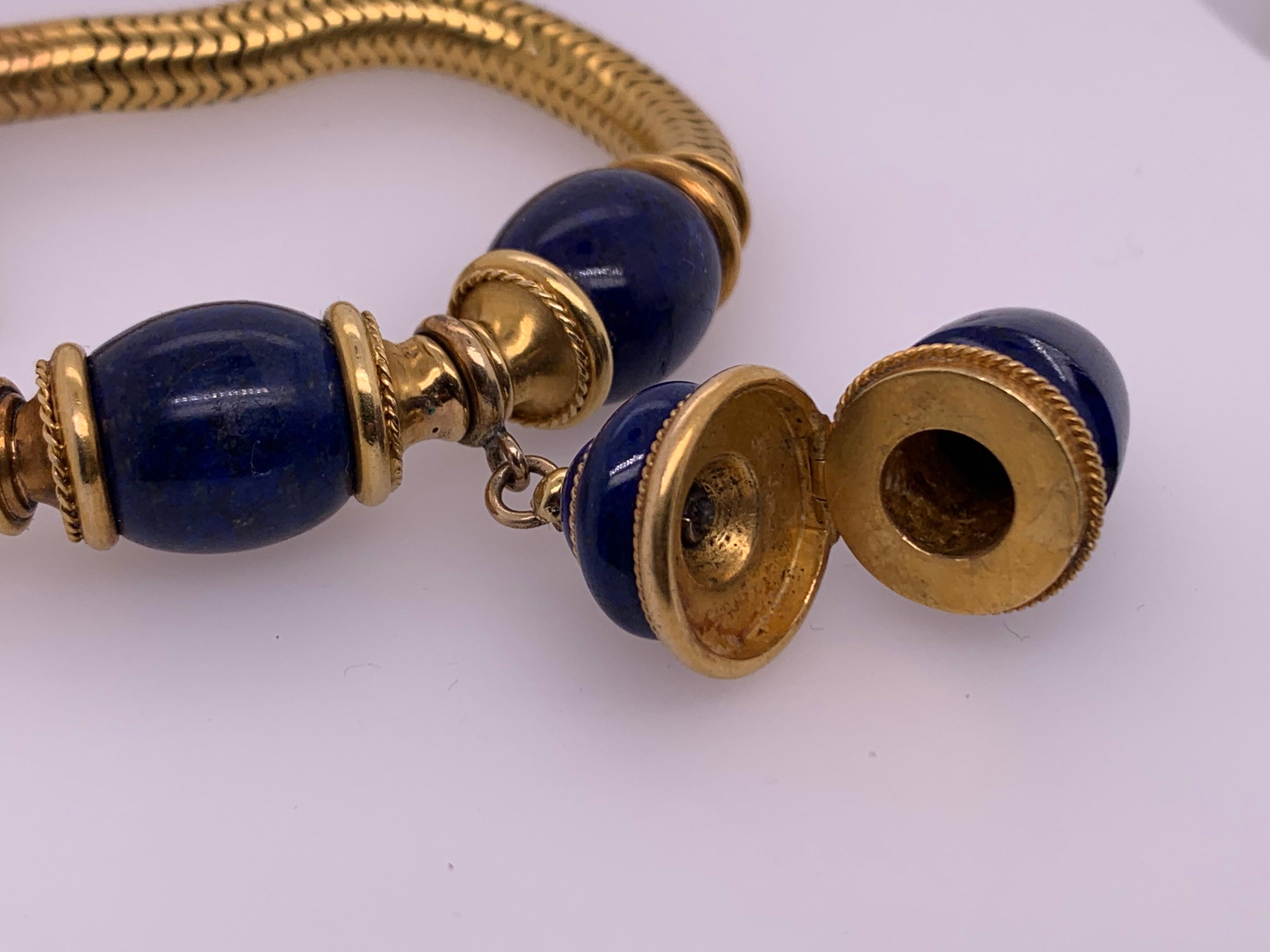 Retro 22 Karat Gold Bracelet Natural Lapis Lazuli Gem Stone, circa 1940 For Sale 4