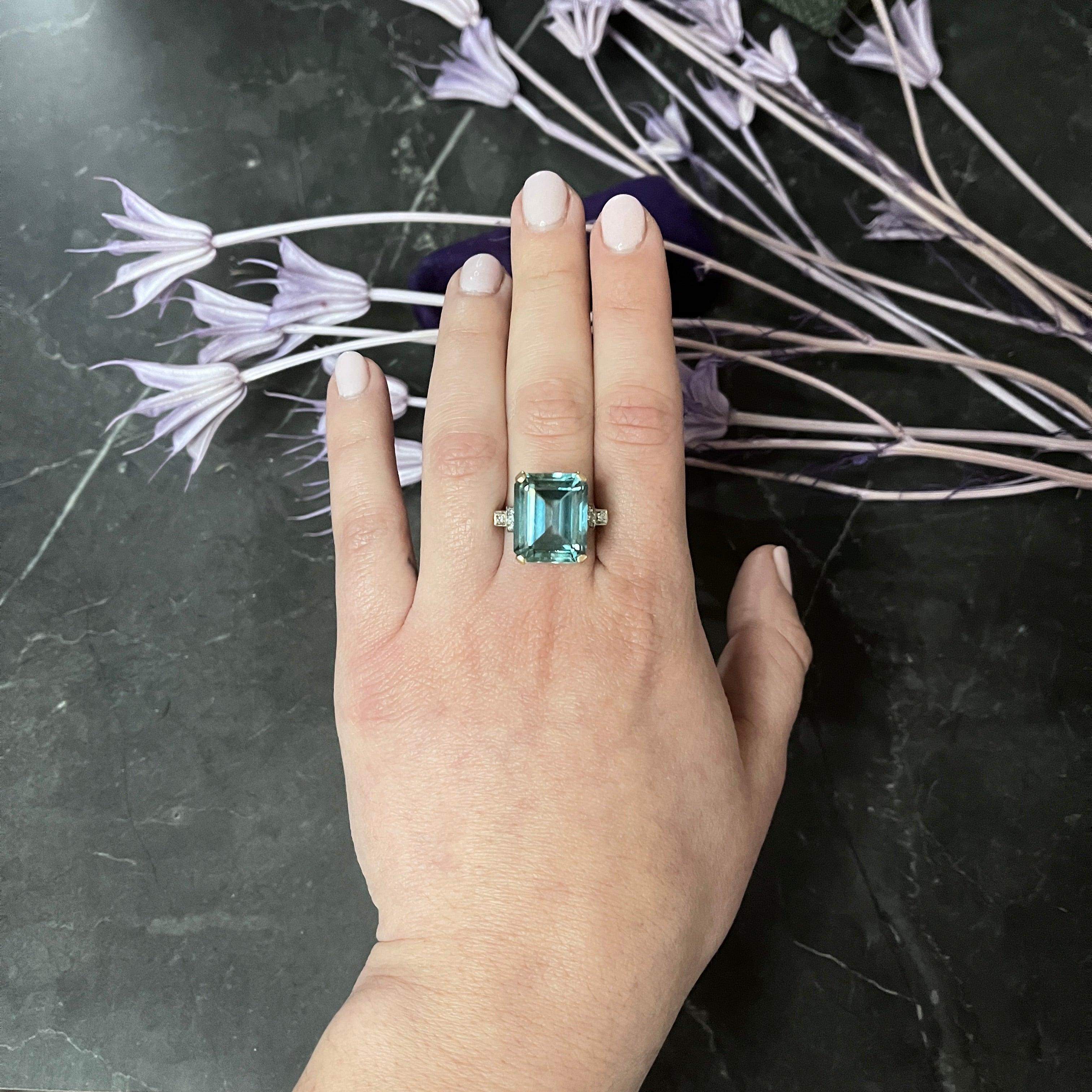 Retro 24.12 Carats Diamond Zircon Platinum 14 Karat Gold Cocktail Ring 4