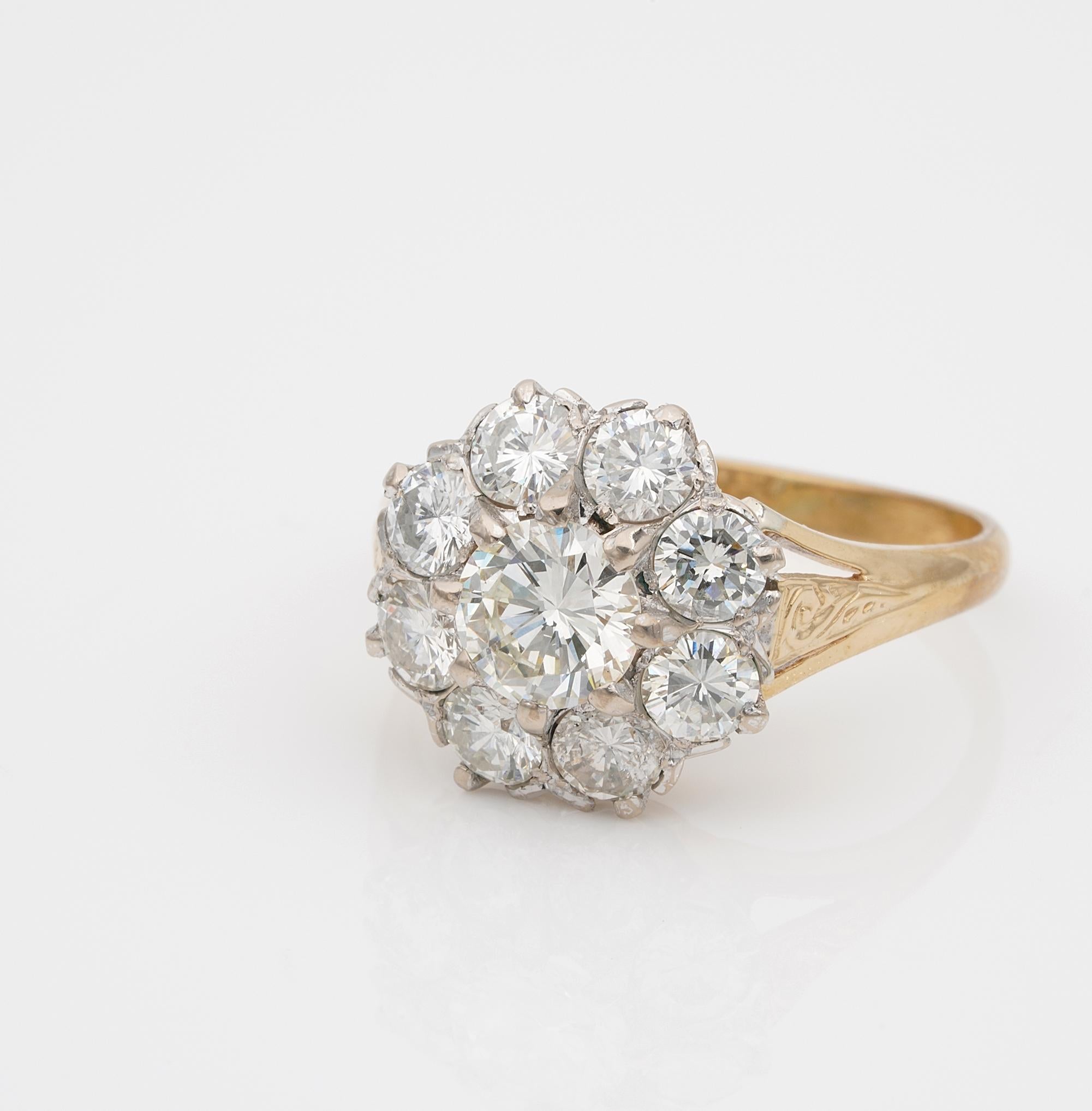 Women's Retro 2.50 Ct Diamond G VVS/VS Daisy Cluster Ring For Sale