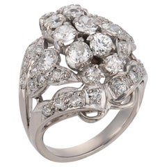 Anello cocktail retrò con diamante da 2,60 carati in oro bianco 14k