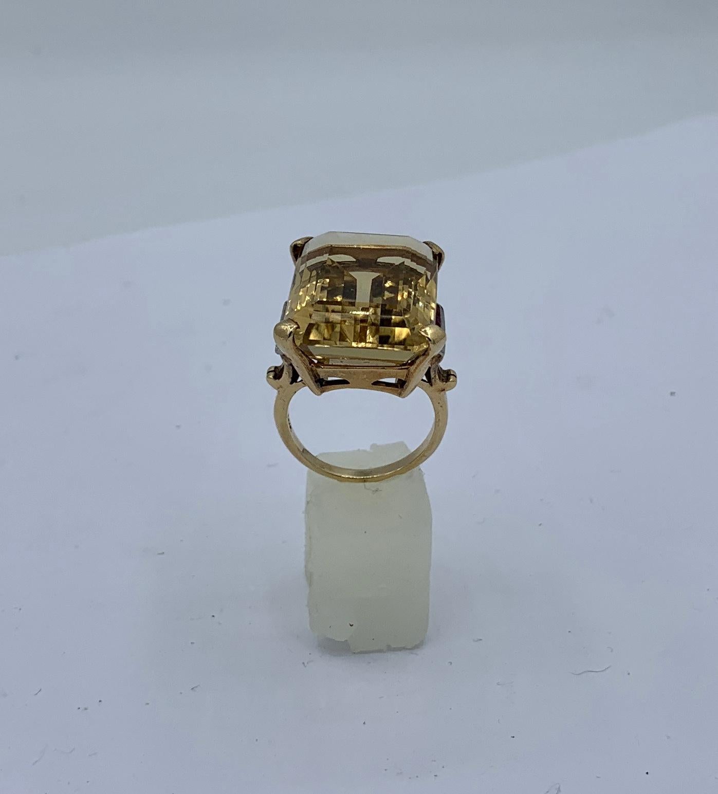 Retro 28 Carat Emerald Cut Citrine Ruby Diamond Ring 14 Karat Gold Art Deco For Sale 4
