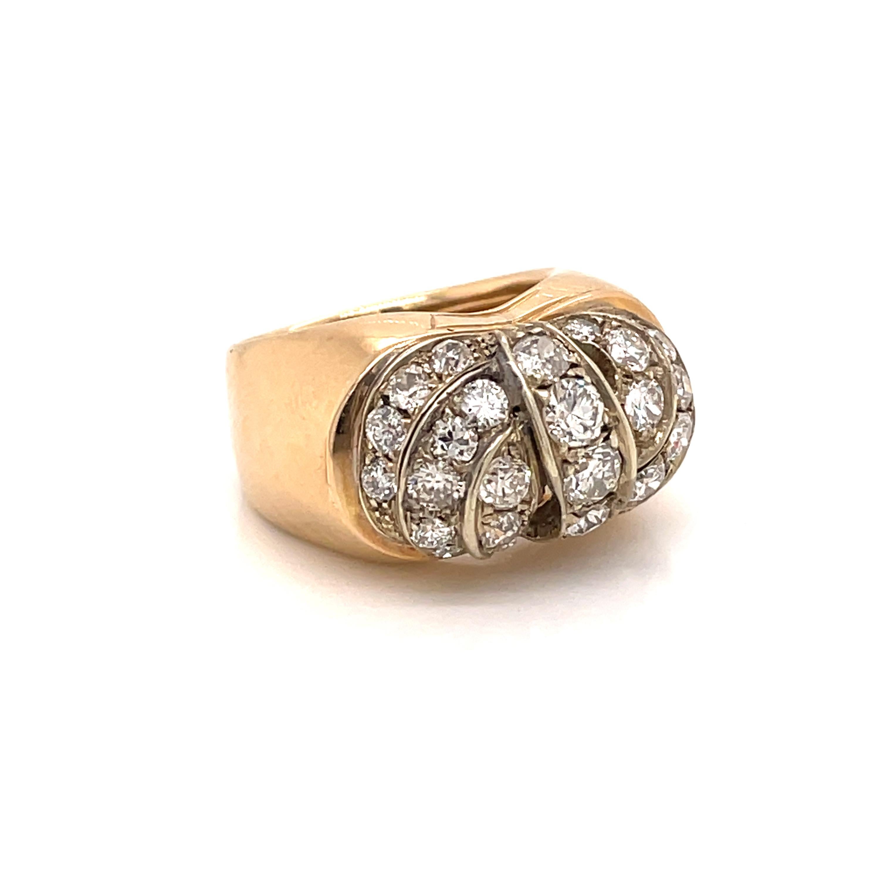 Retro 2.80 Carat Diamond Cocktail Gold Ring In Excellent Condition For Sale In Napoli, Italy