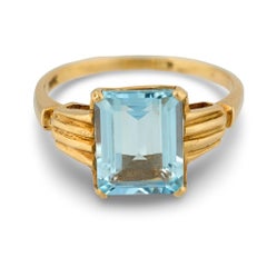 Retro 2.88 carat emerald cut aquamarine 14k yellow gold ring Retro 2.88 carat emerald cut aquamarine 14k yellow gold ring