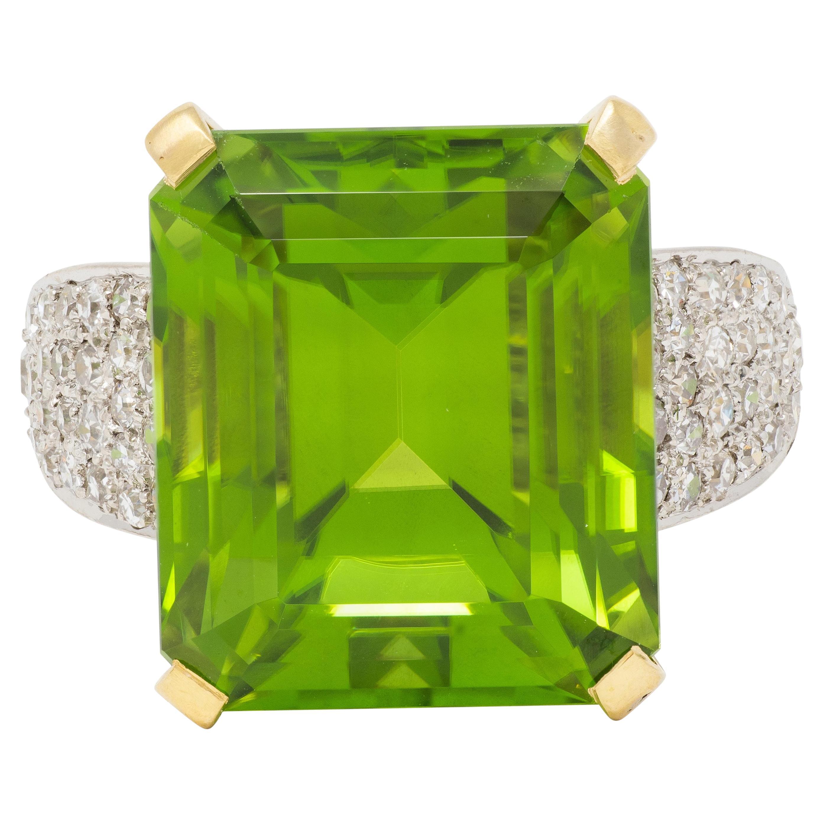 Retro 28.96 CTW Peridot Diamond Platinum 18K Yellow Gold Vintage Cocktail Ring