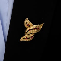 Retro 3 Dimensional Boucheron Ruby Brooch Pin Dress Clip