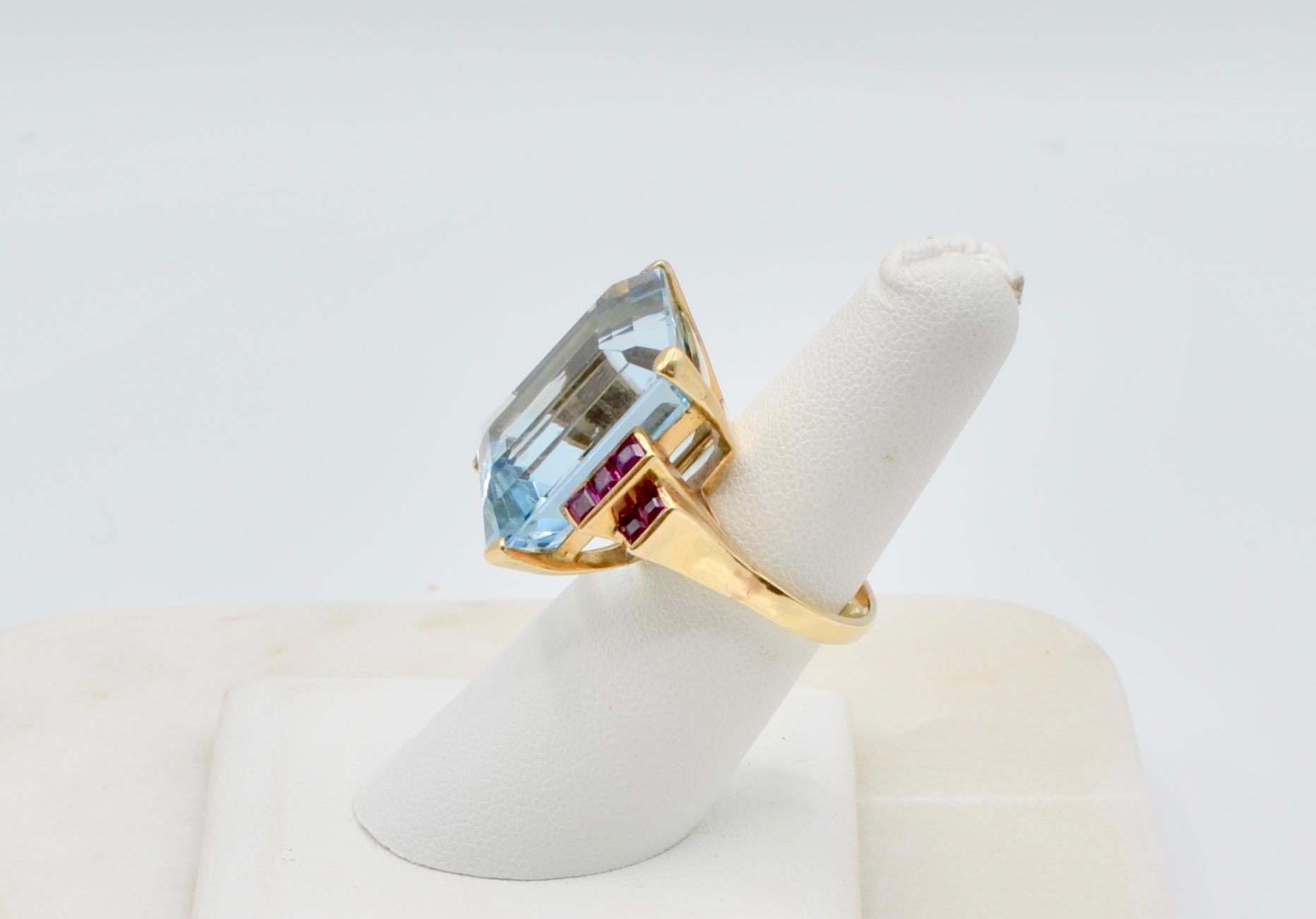 Retro 31 Carat Aquamarine and Ruby Ring in 14 Karat Yellow Gold In Excellent Condition In Berkeley, CA