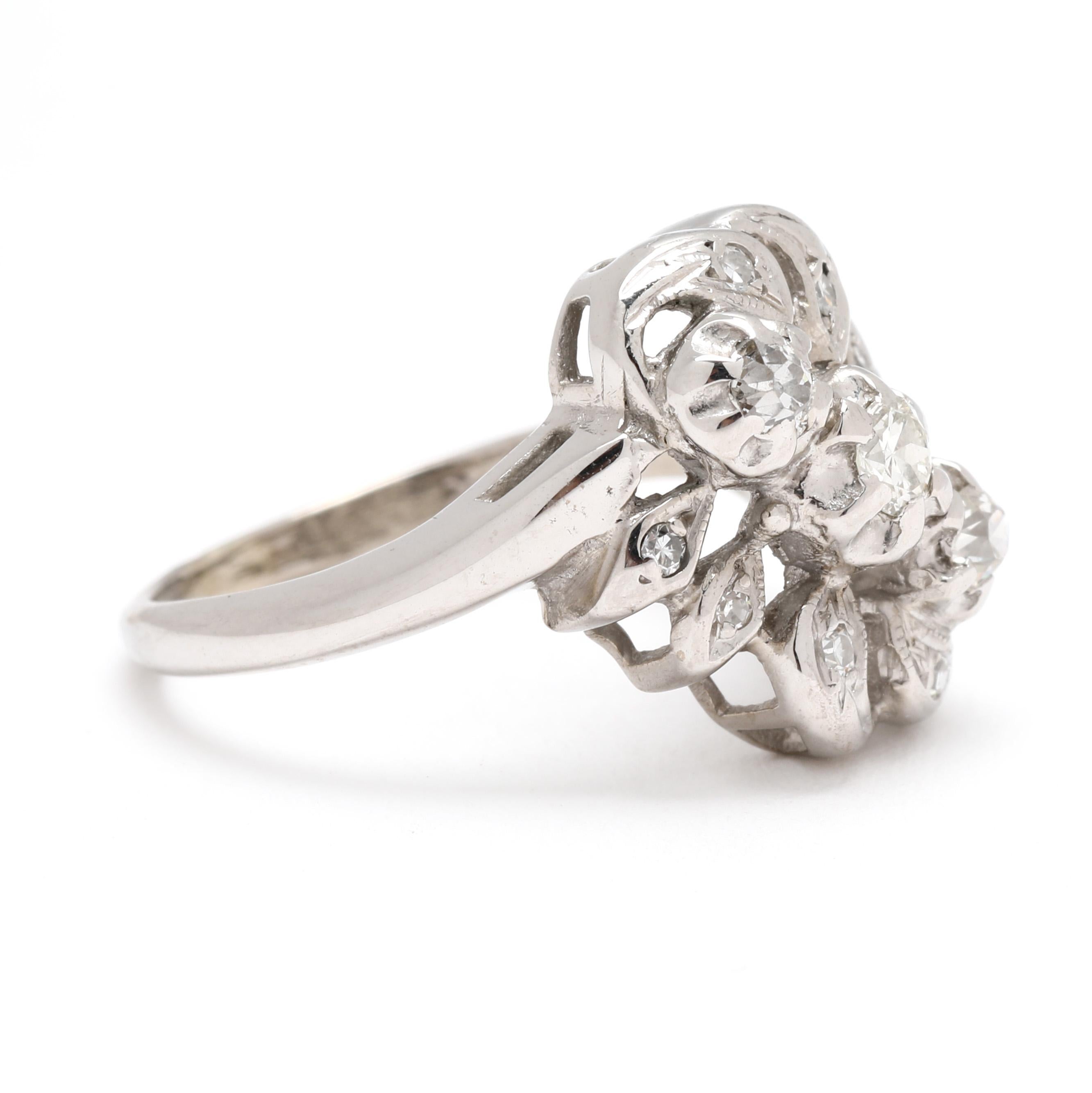 Steine:
Diamanten
Transitional, Old European und Single Cut
1.25 - 3 mm
etwa 0,33 Karat insgesamt
Farbe H-I, Reinheit SI1-I1

Ring Größe 4.5

Länge: 14 mm

Gewicht: 2,5 dwts. / 3,9 Gramm

Briefmarken: 