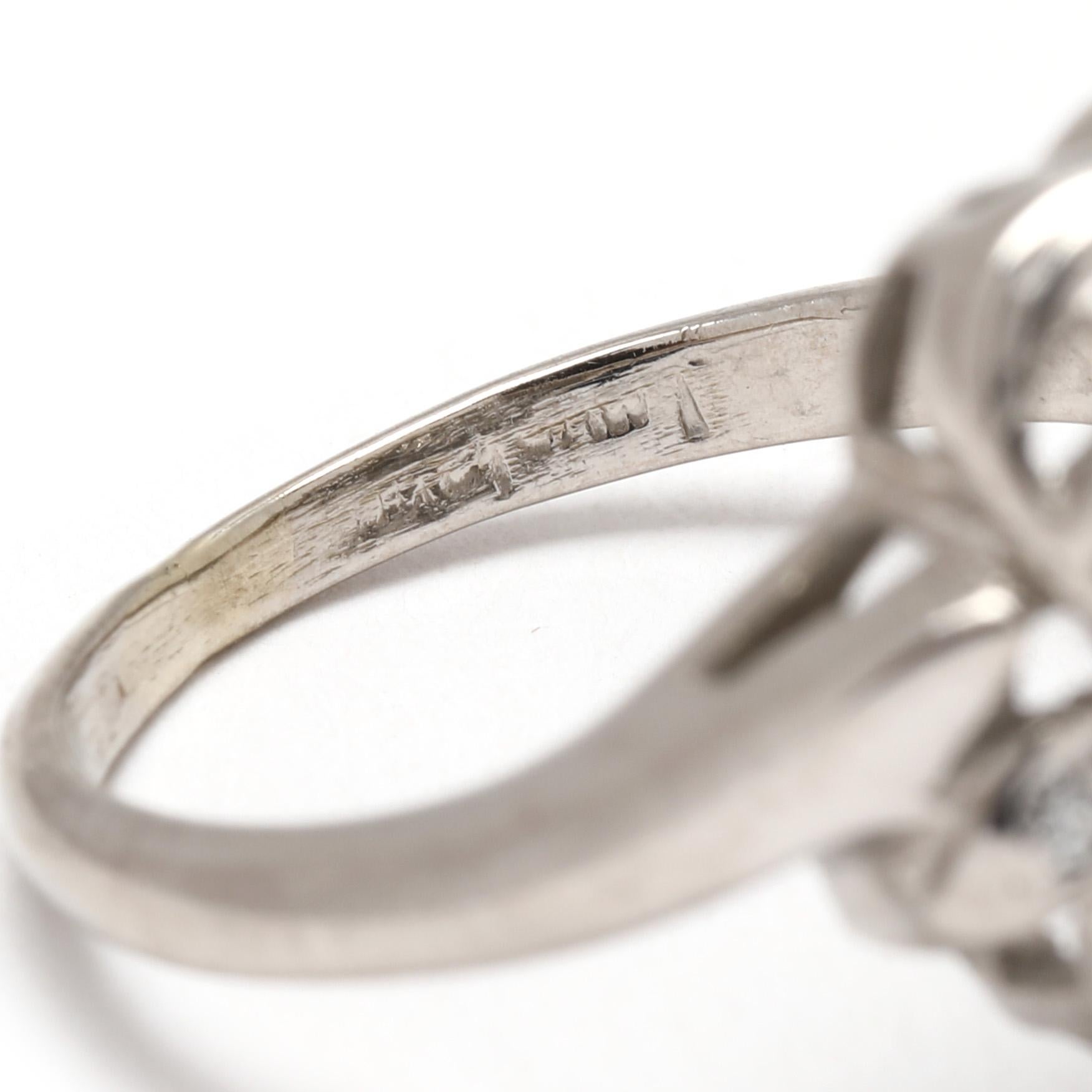 Retro .33ctw Diamant-Cluster-Ring, 14k Weißgold, Ring Größe 4,5 im Angebot 1