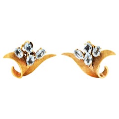 Retro 3.50 Carats Aquamarine 18 Karat Gold Floral Ear-Clip Earrings
