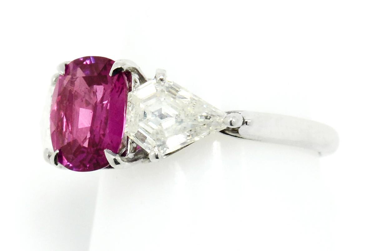 Bague de fiançailles rétro avec saphir rose de 3,89 carats et diamant certifié GIA Pour femmes en vente