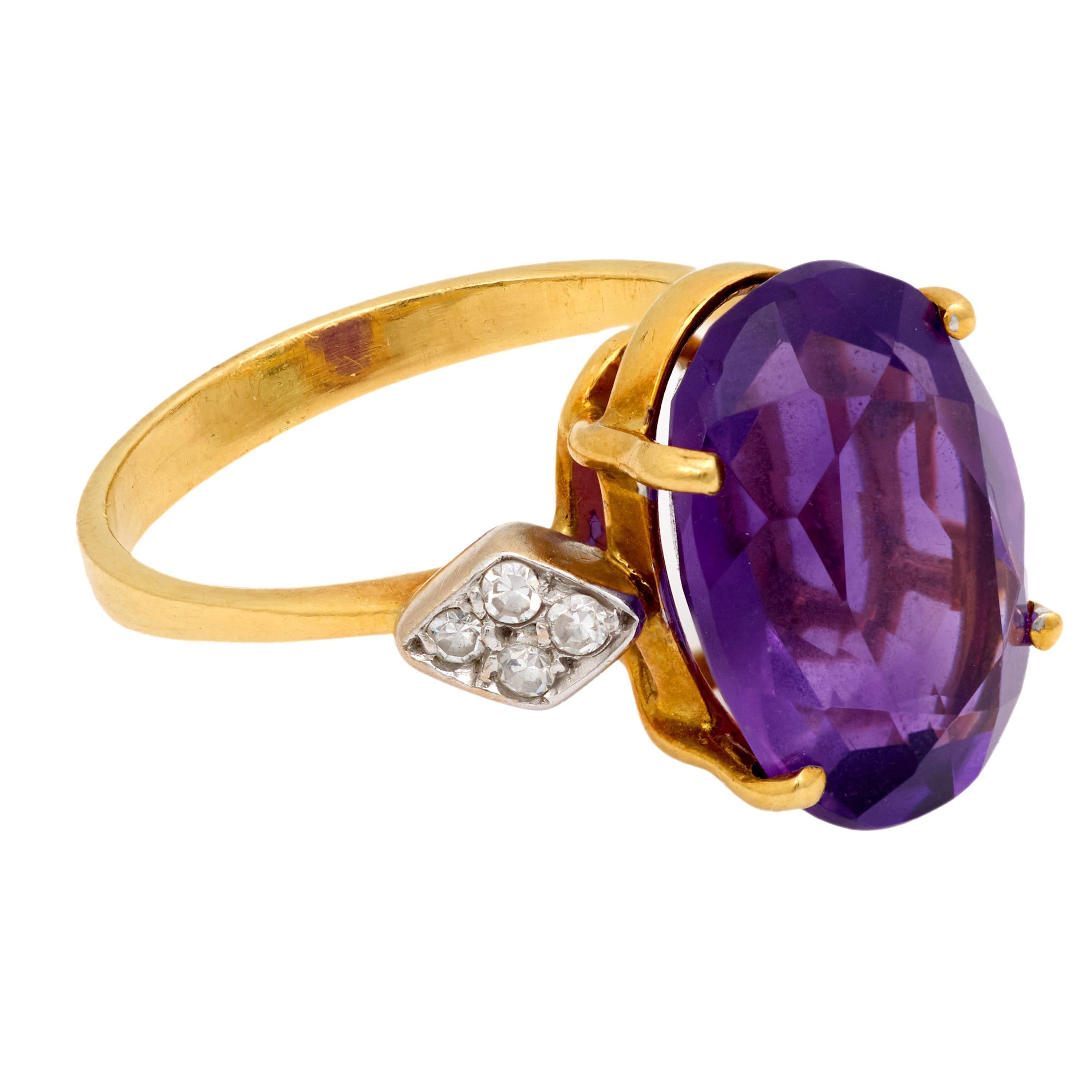 Retro 5 carat amethyst diamond 18k yellow and white gold cocktail ring In condizioni buone in vendita a Beverly Hills, CA