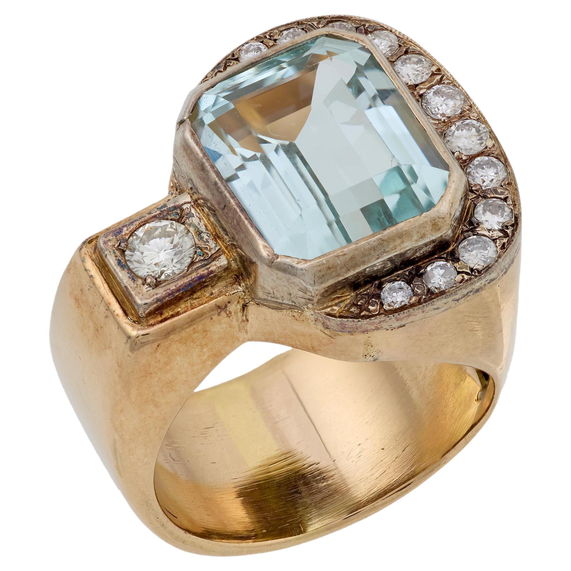Retro 5 carat aquamarine diamond 14k yellow gold cocktail ring For Sale