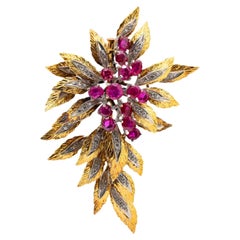 Broche retro de oro de 14 quilates con hoja de diamante y rubí de 5 quilates