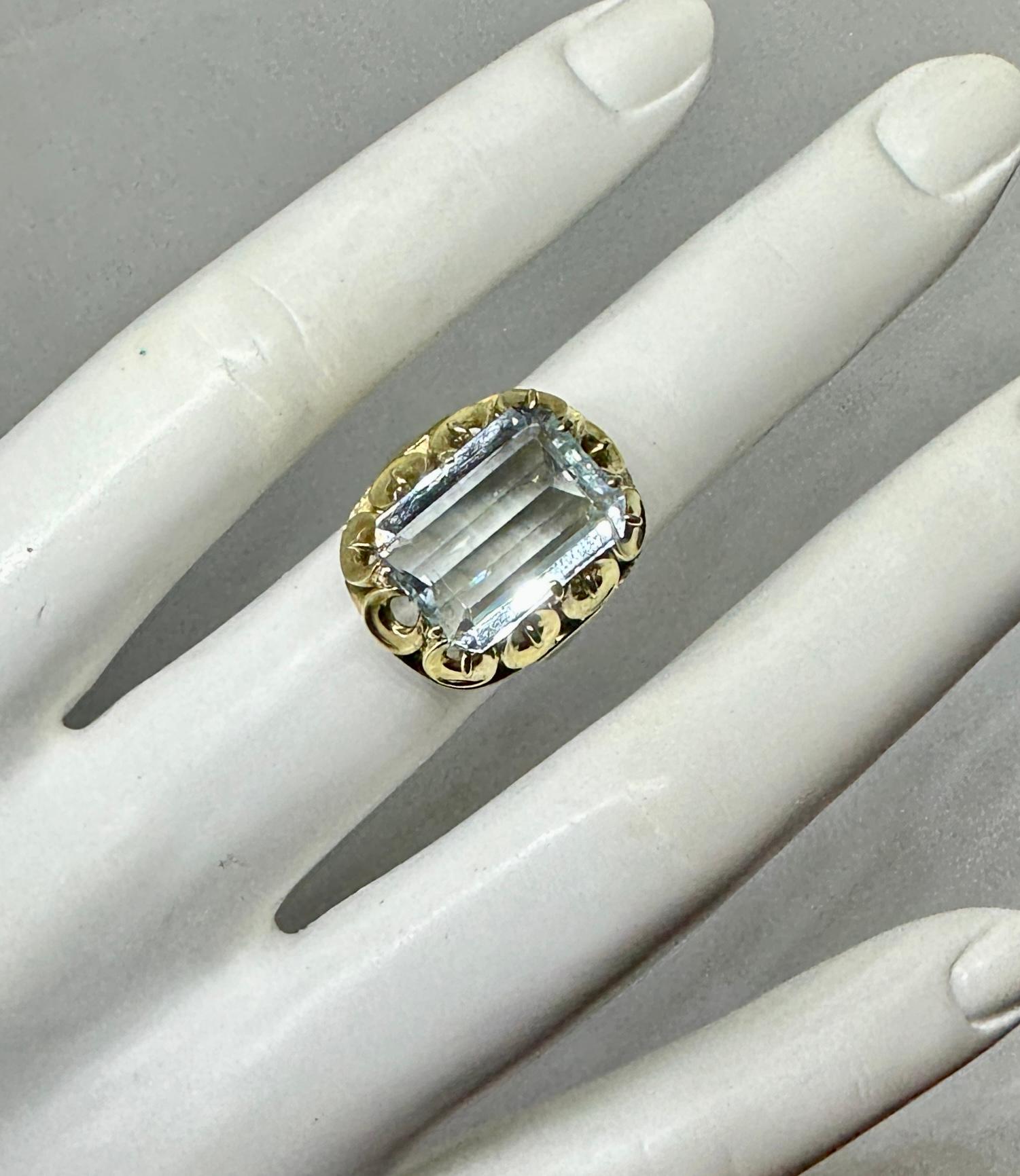 Retro 5.6 Carat Aquamarine Ring 14 Karat Gold Emerald Cut Antique Cocktail Ring For Sale 5