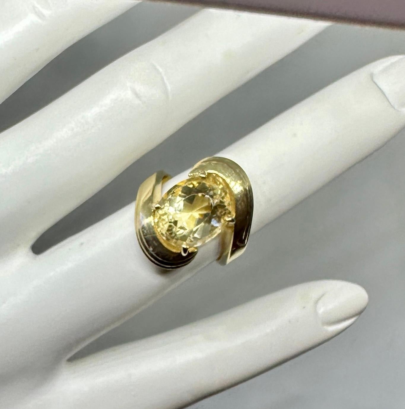 Rétro Bague rétro ancienne en or 14 carats avec citrine de 6 carats en vente