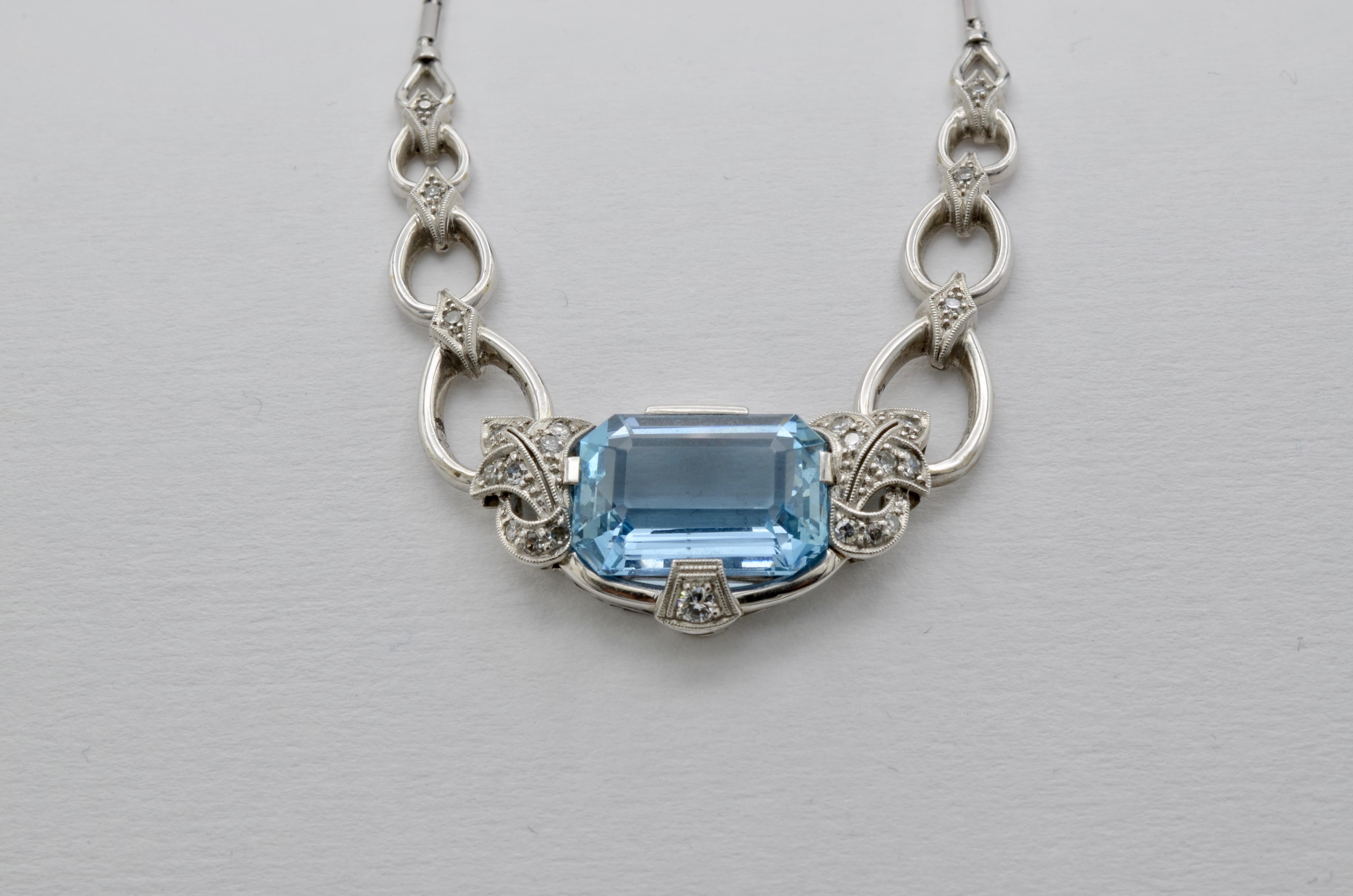 Retro 1960s Aquamarine Diamond 18 Karat Gold Necklace For Sale 1