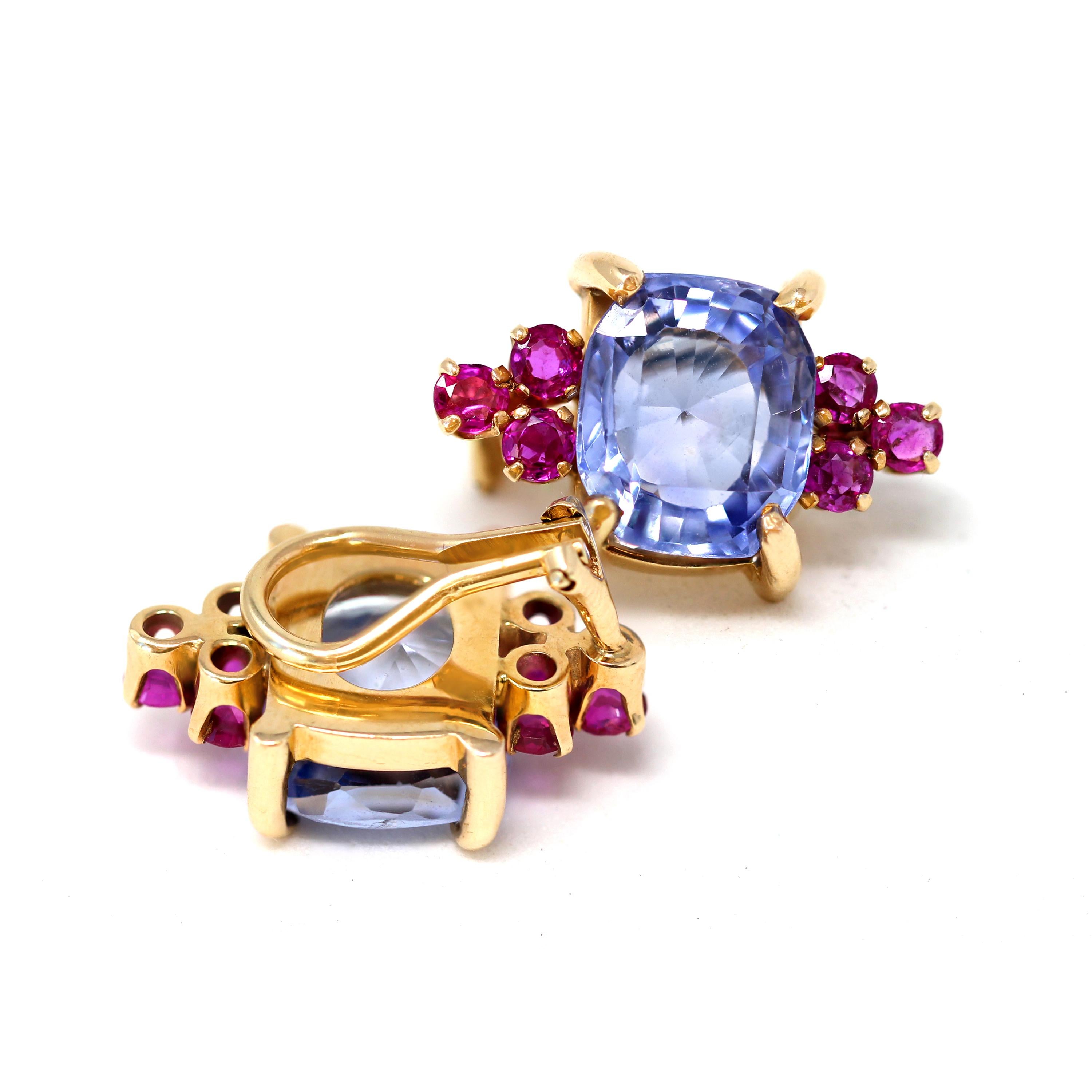 Cushion Cut Retro 6.50 and 7.00 Carat Ceylon Sapphire and Ruby Ear Clips in Yellow Gold For Sale