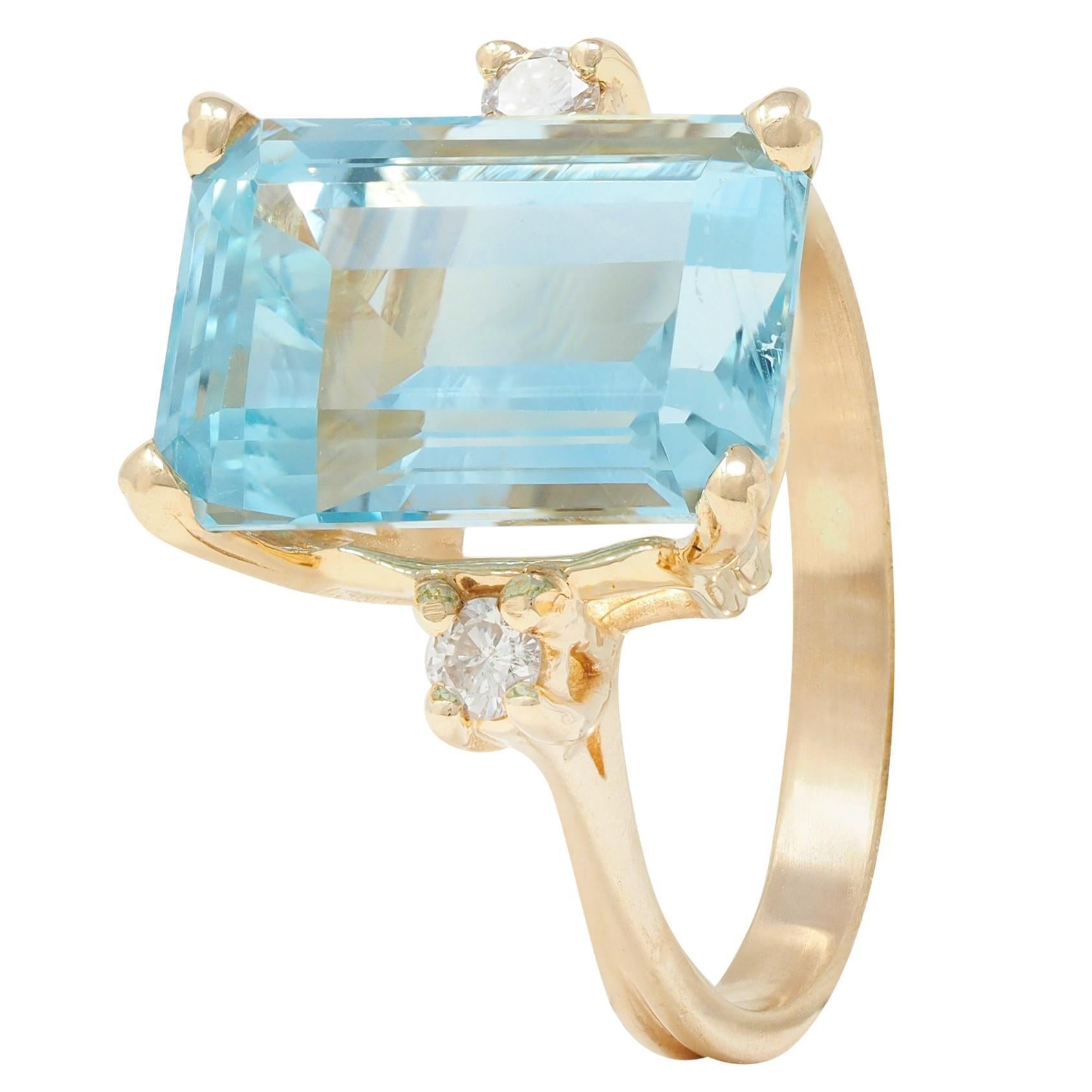 Retro 6.55 CTW Aquamarine Diamond 14 Karat Yellow Gold Vintage Ring 3
