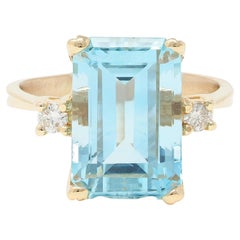 Retro 6.55 CTW Aquamarine Diamond 14 Karat Yellow Gold Vintage Ring