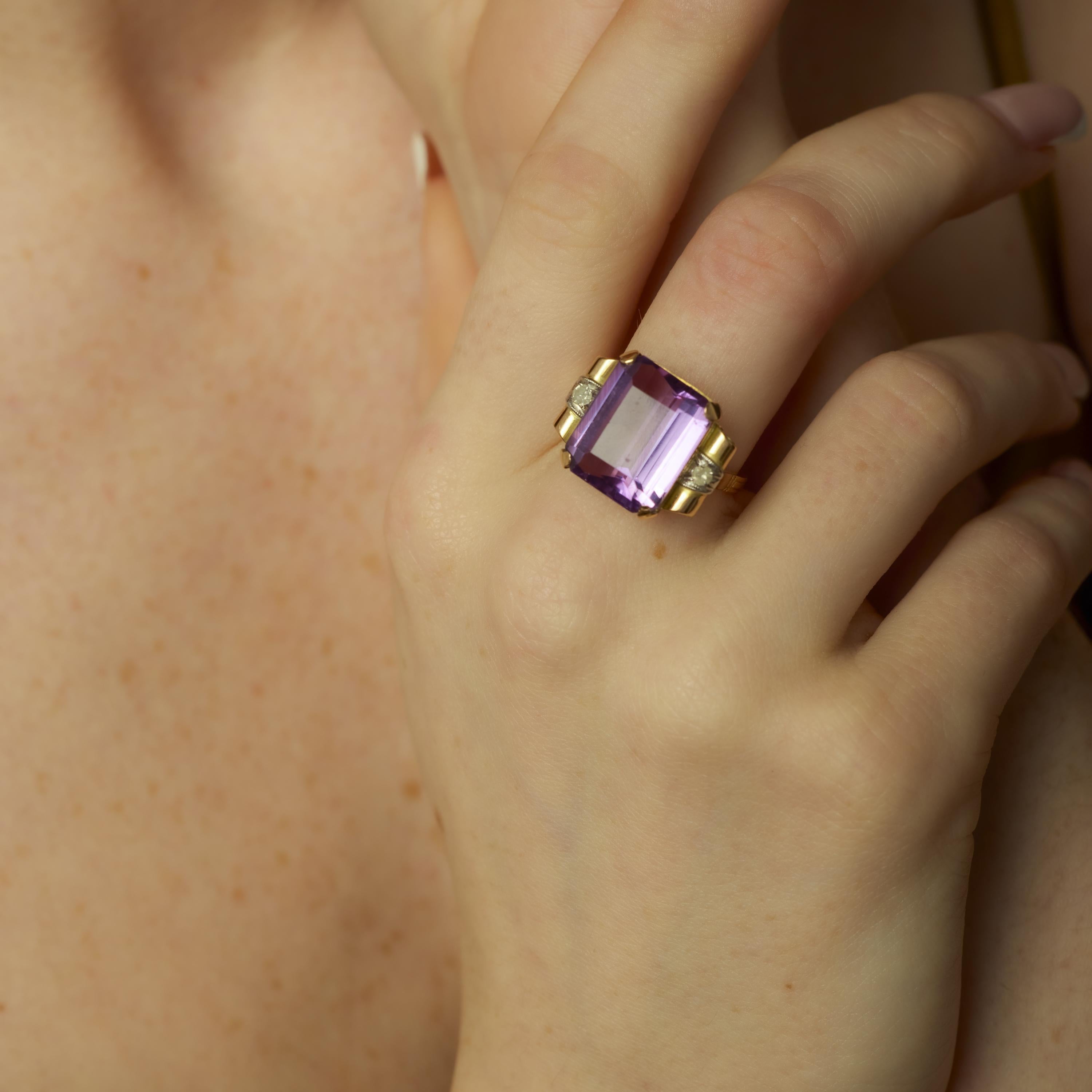 Taglio smeraldo Anello cocktail retrò in oro rosa 18k con ametista da 8,95 carati in vendita