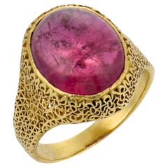 Retro-Ring aus 18-karätigem Gelbgold mit einem rosa Turmalin von 9,00 Karat