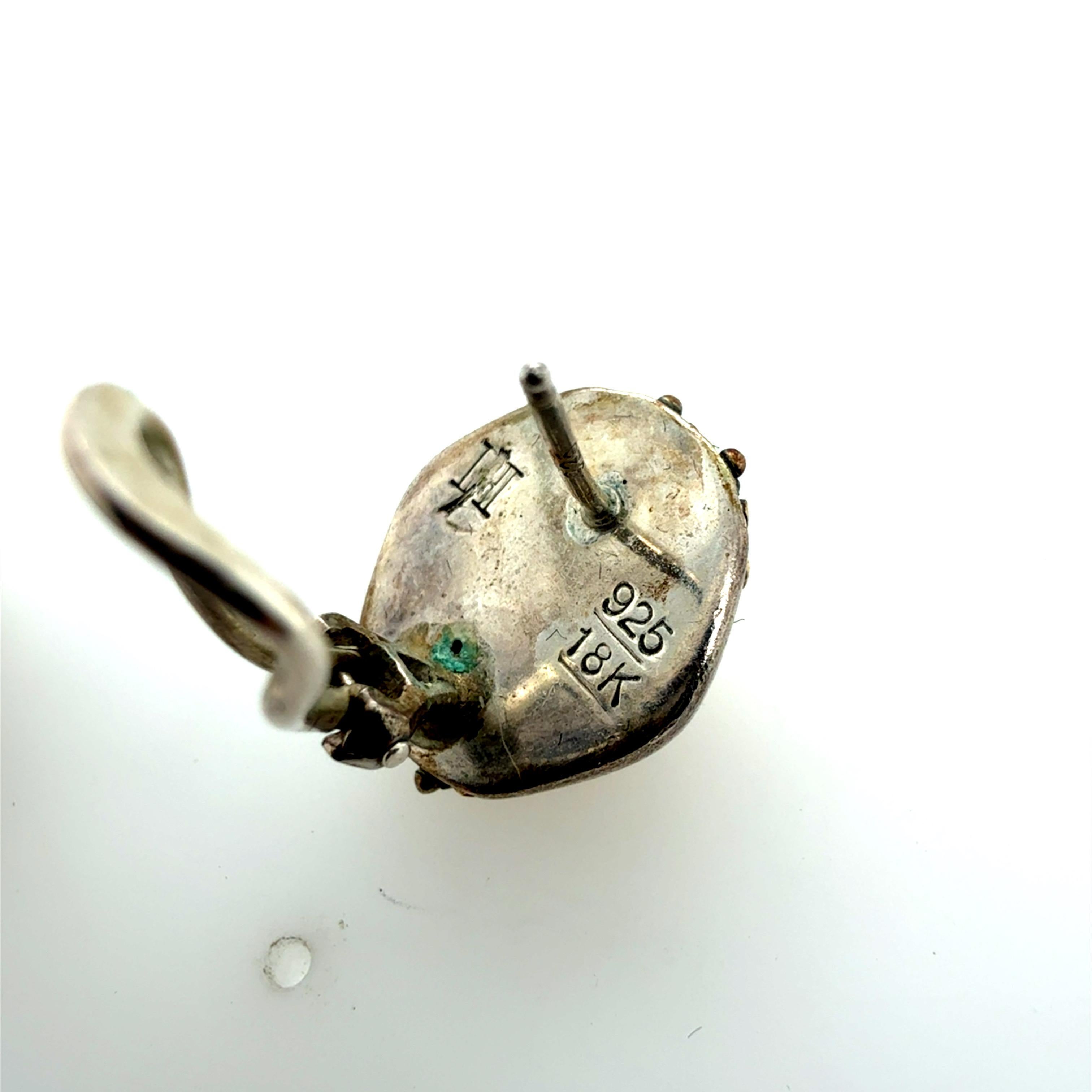Orecchini retrò in argento 925 e oro giallo 18 carati con intarsio Circa 1980 In condizioni buone in vendita a Los Angeles, CA