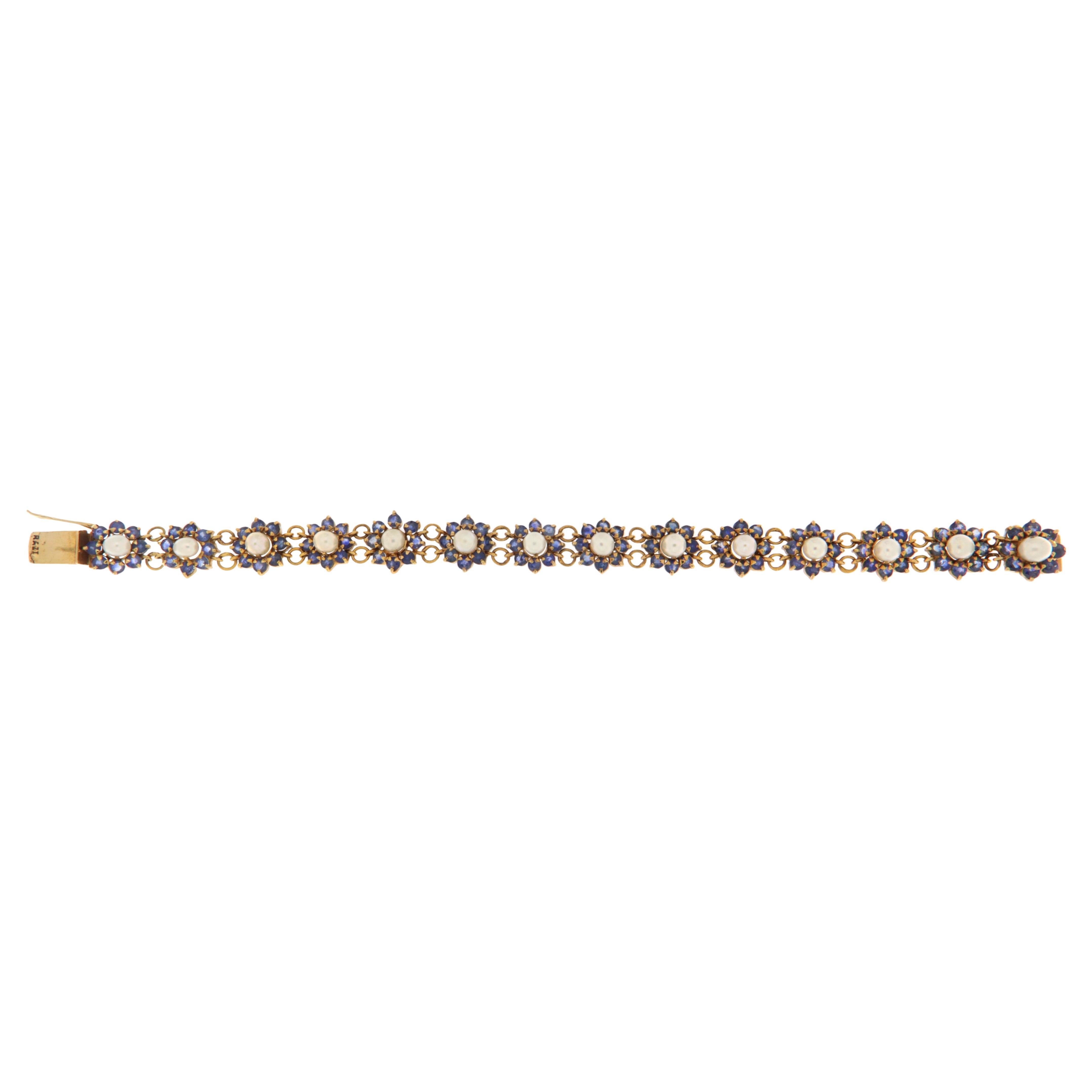 Retro 9k Gelbgold Blumenarmband mit 7,00ct Saphiren 
Perlen im Angebot