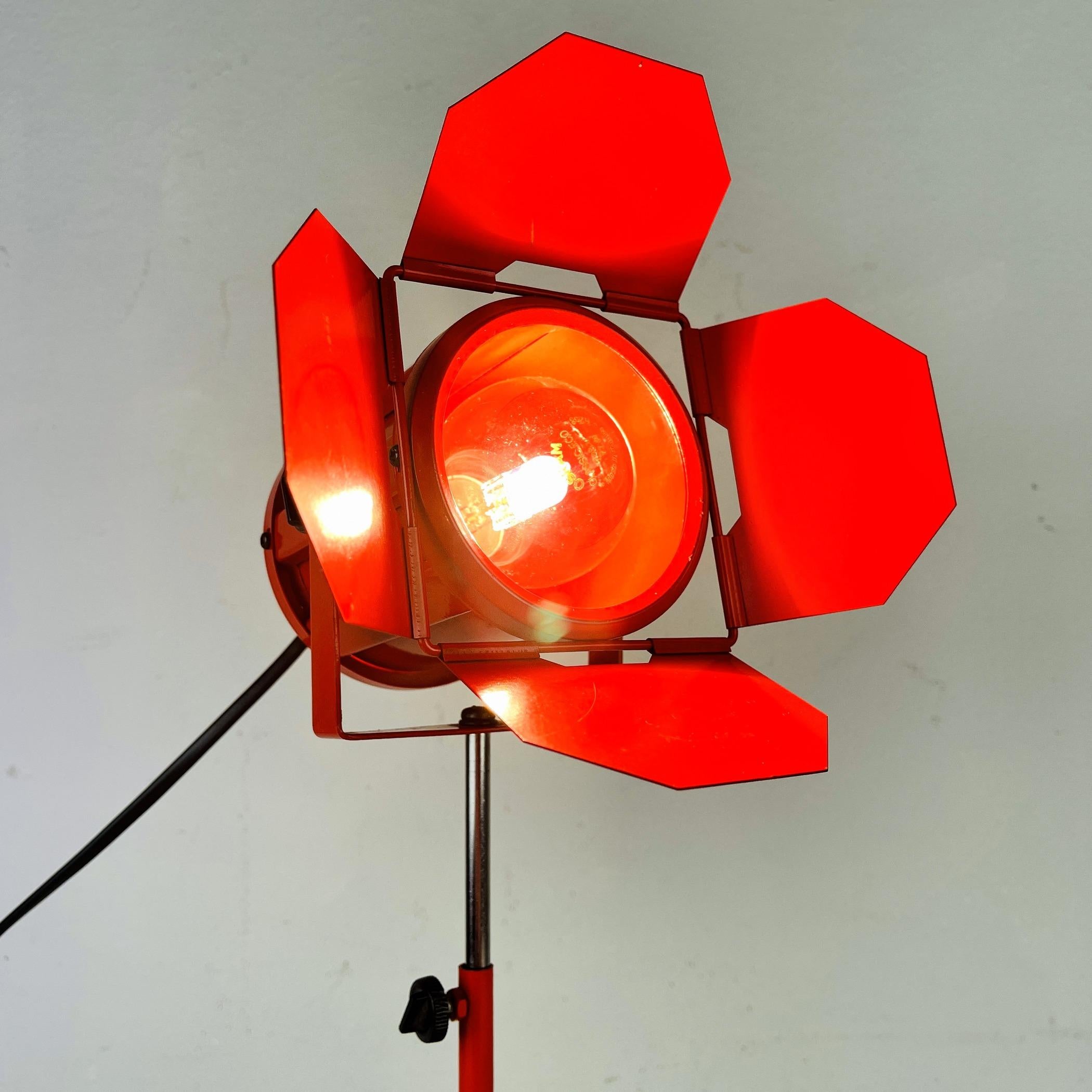 Retro adjustable spotlight table lamp Italy 1980s For Sale 3