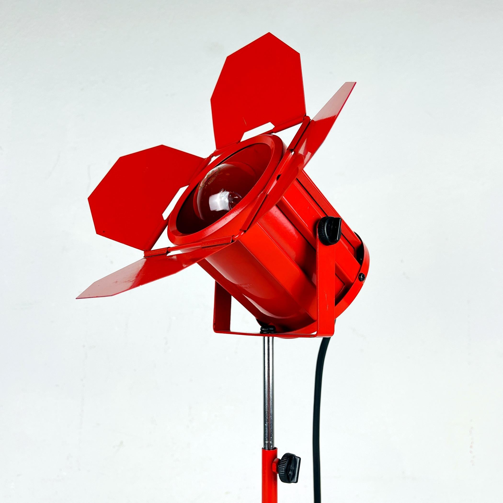 Retro adjustable spotlight table lamp Italy 1980s In Good Condition For Sale In Miklavž Pri Taboru, SI