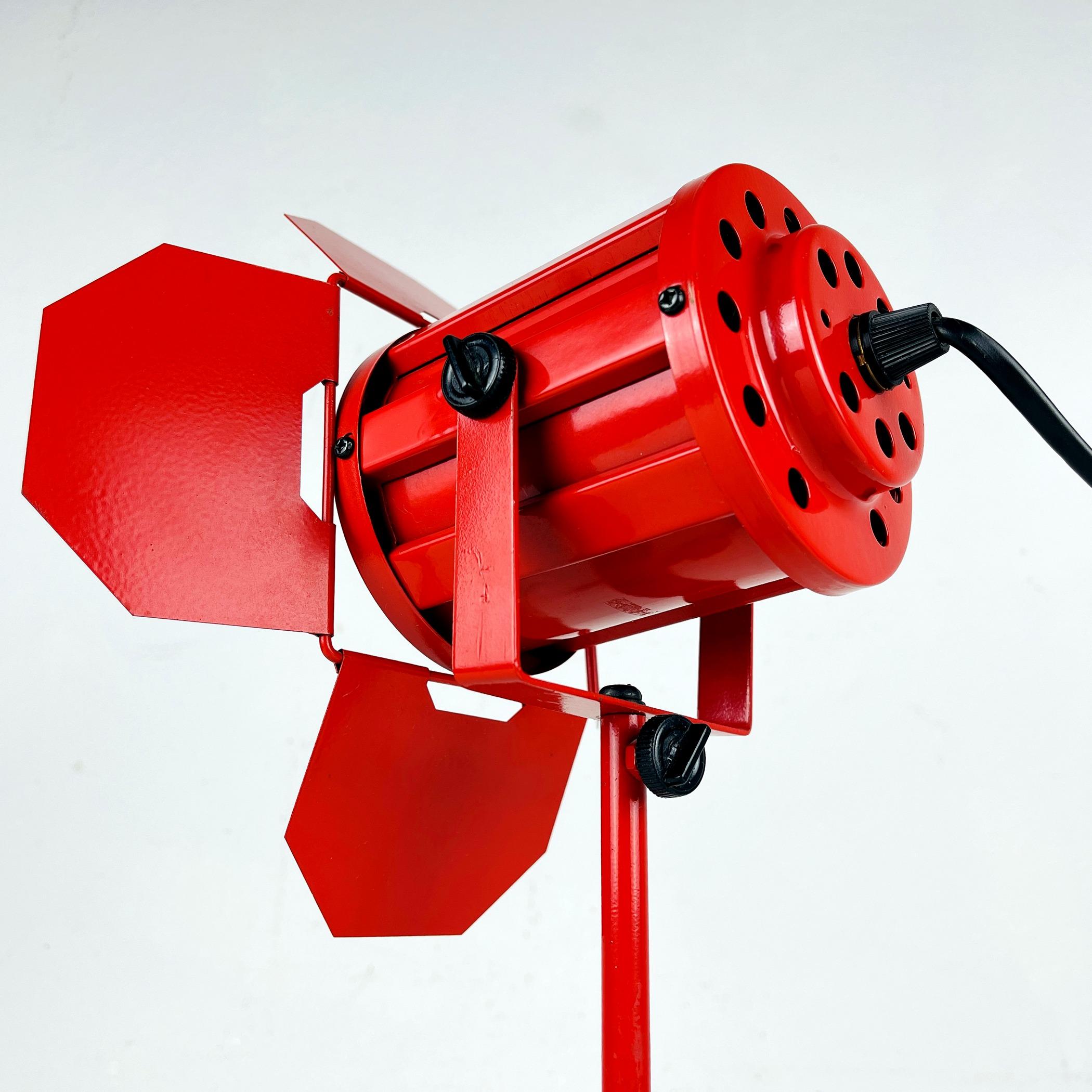 20th Century Retro adjustable spotlight table lamp Italy 1980s For Sale
