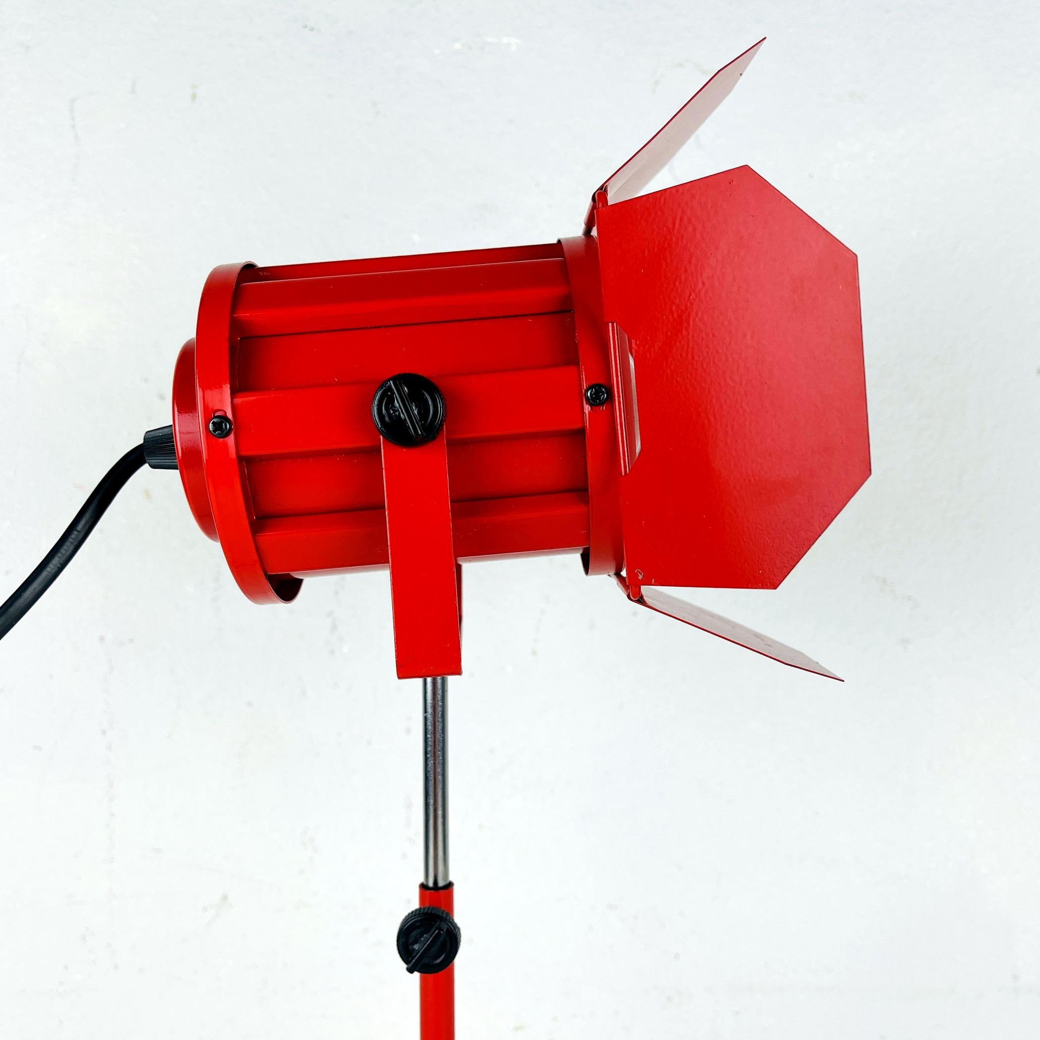 Retro adjustable spotlight table lamp Italy 1980s For Sale 2