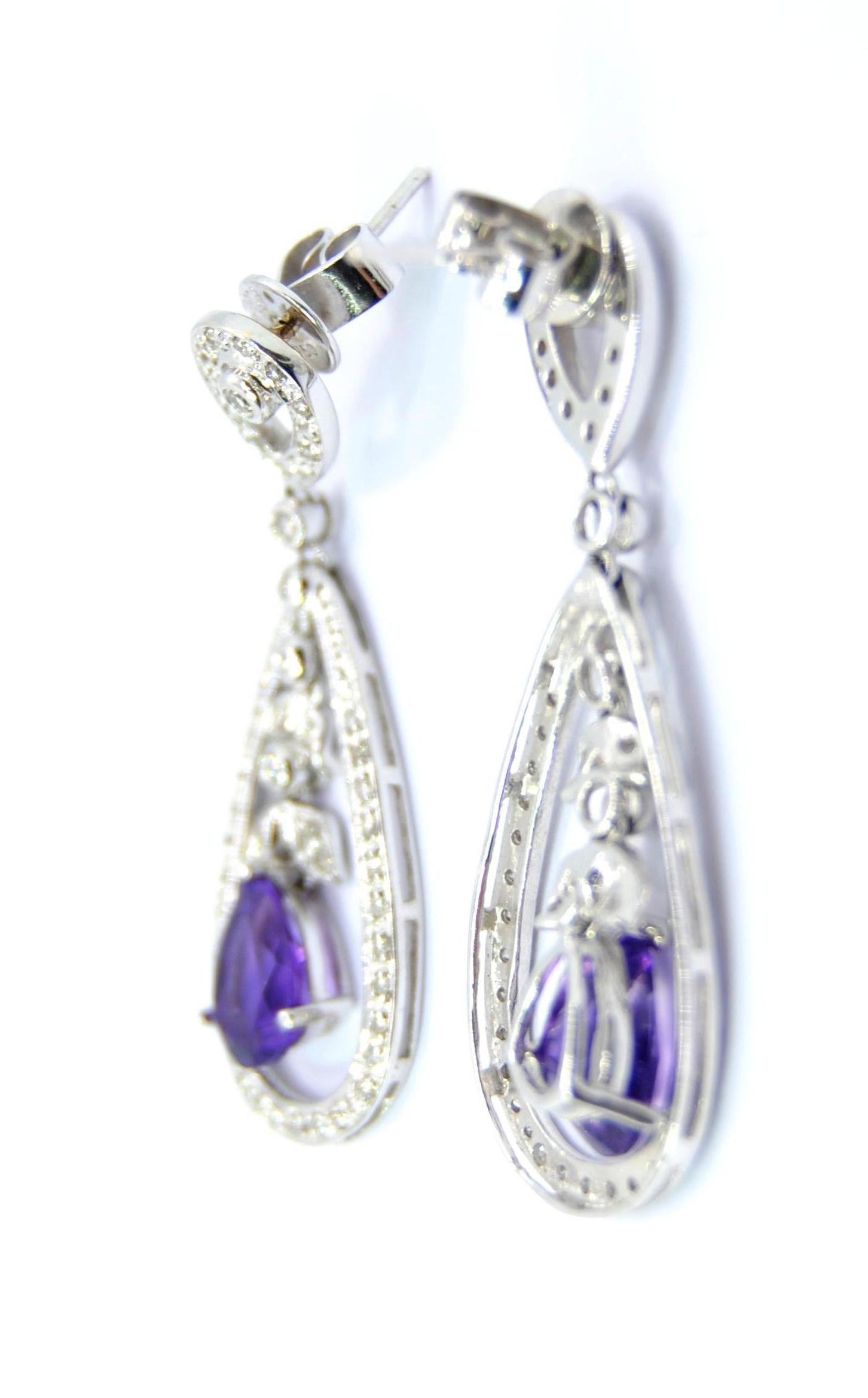 Retro Amethyst Dangle 18 Karat Gold White Gold and Diamonds Earrings In Good Condition In Bilbao, ES