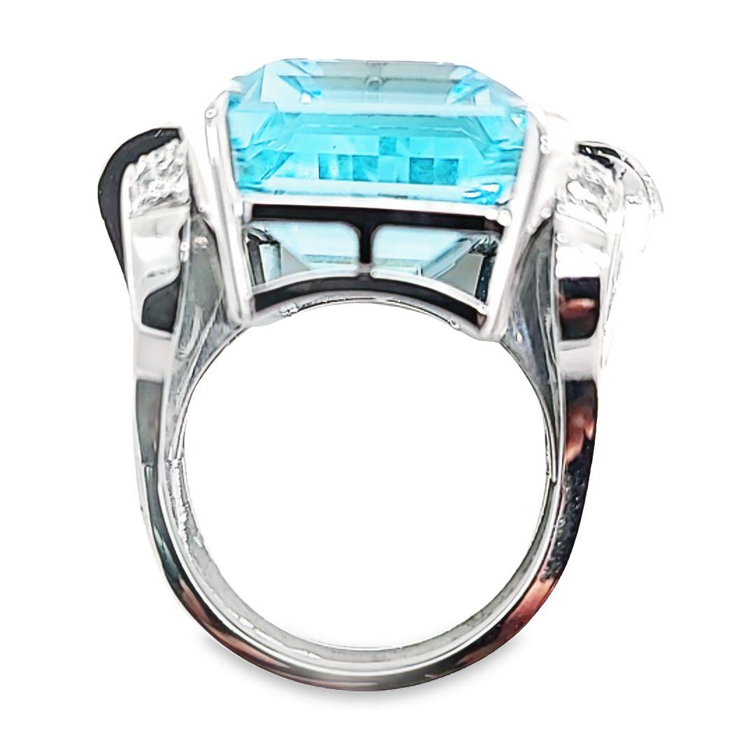 Women's Retro Aquamarine and Diamond Cocktail Ring For Sale