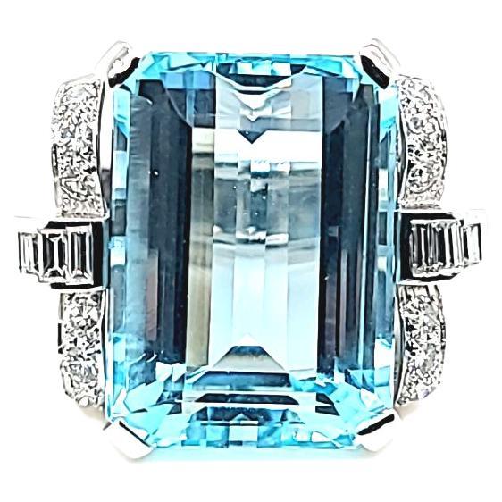 Retro Aquamarine and Diamond Cocktail Ring For Sale