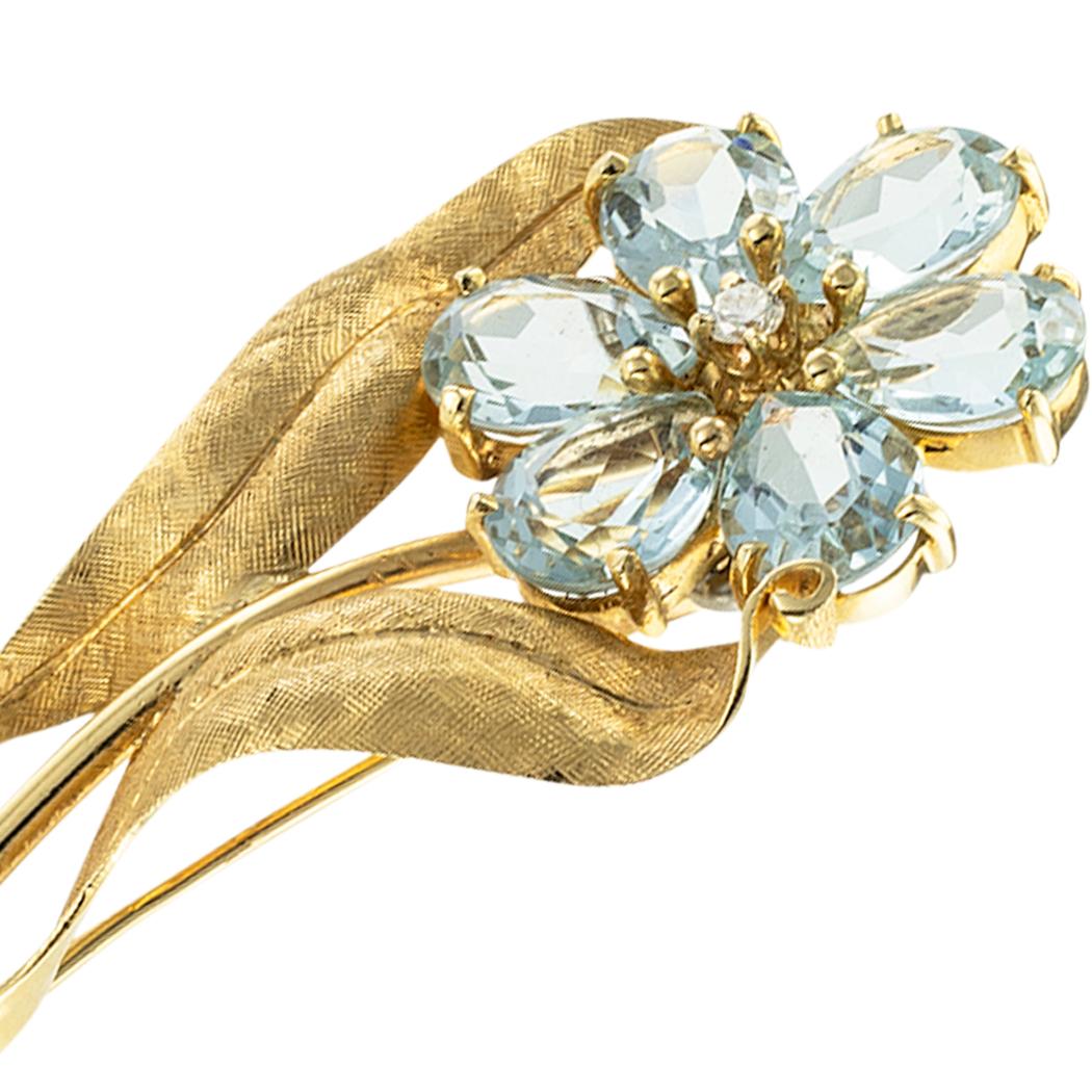 Women's or Men's Retro Aquamarine Diamond Yellow Gold Flower Brooch