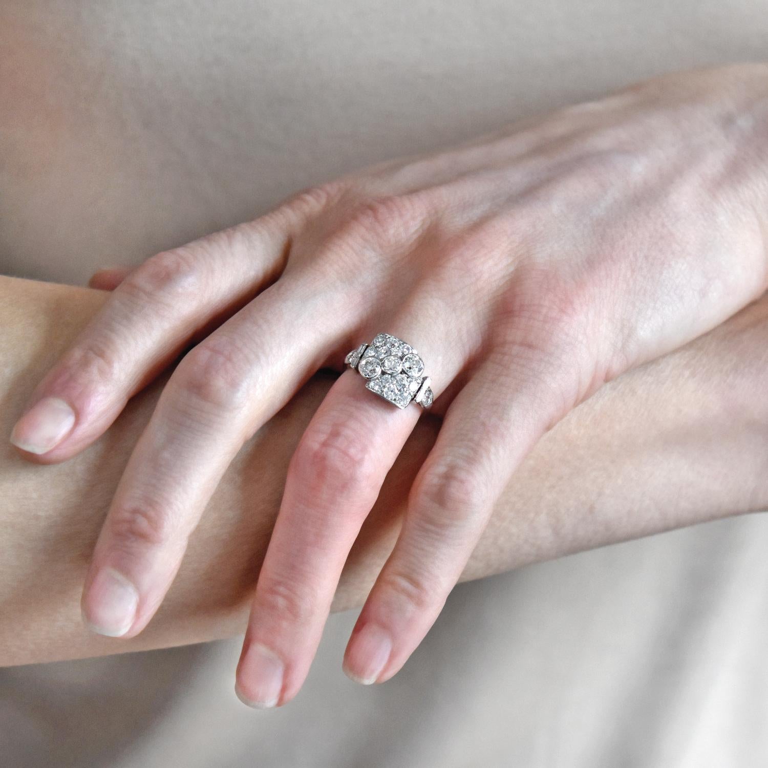 Women's Retro Asymmetrical Diamond Encrusted Ring 1.83 Total Carat