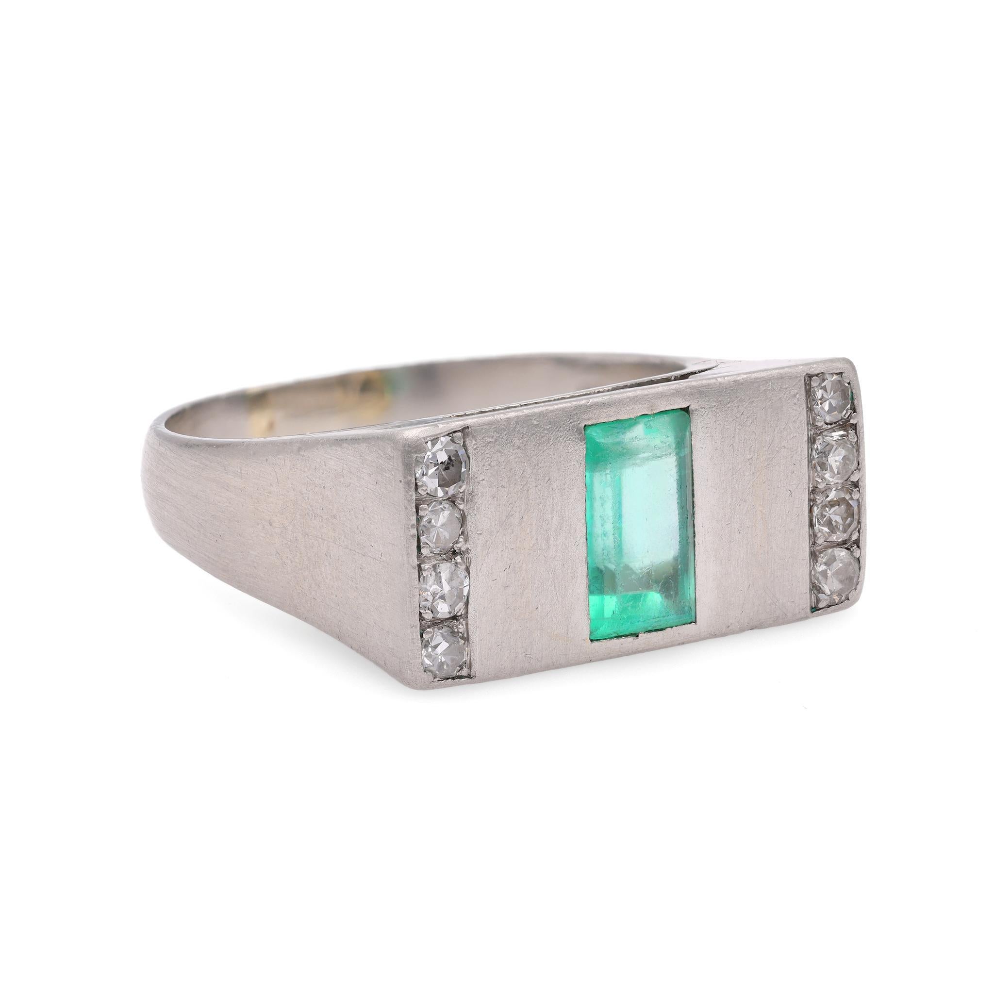 Single Cut Retro Austrian Emerald Diamond Platinum Ring For Sale