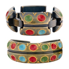 Retro Bakelit-Set mit geschnitztem Klappverschluss und Gliederarmband