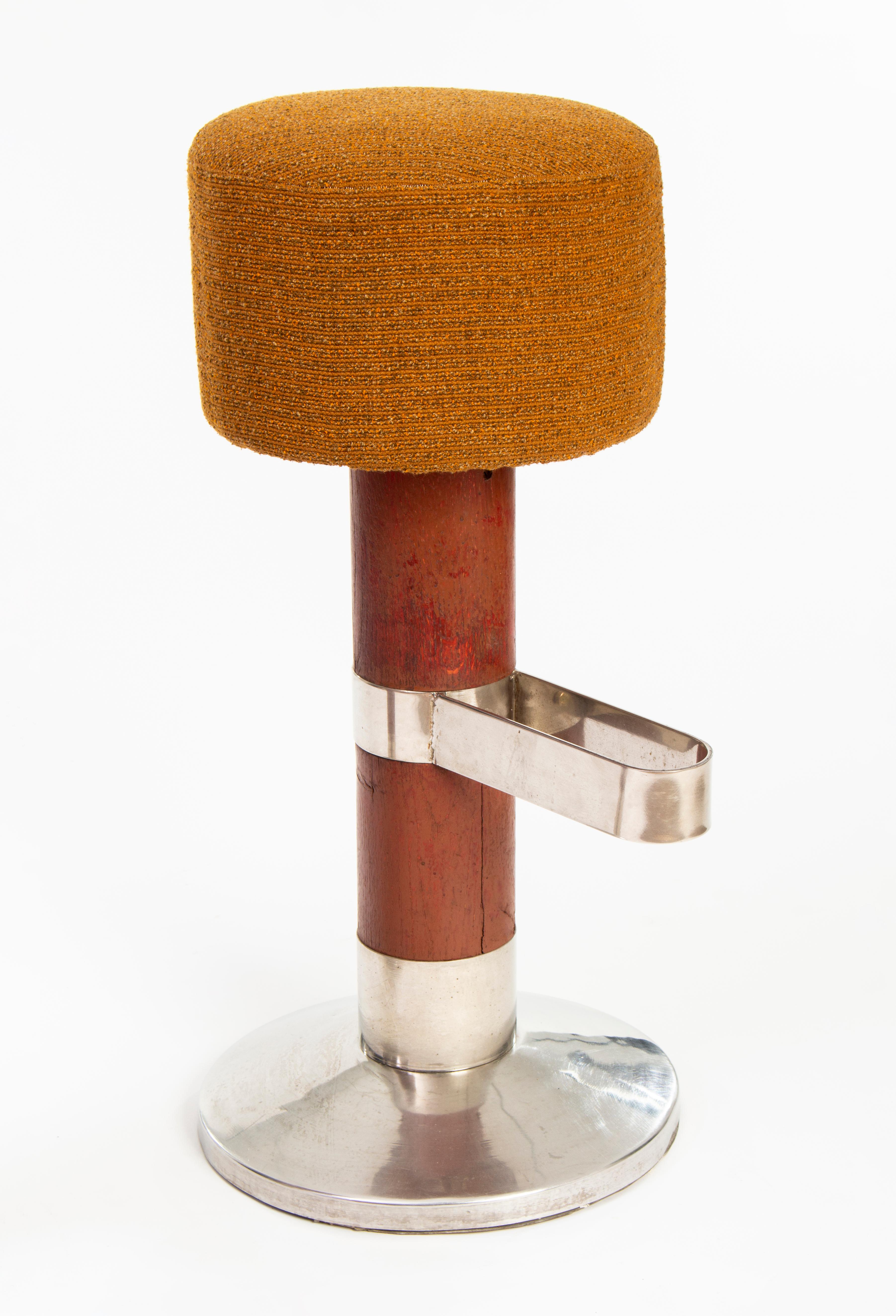 Retro style bar stools from the 1960s.
Heavy, stable structure and soft seat surface.