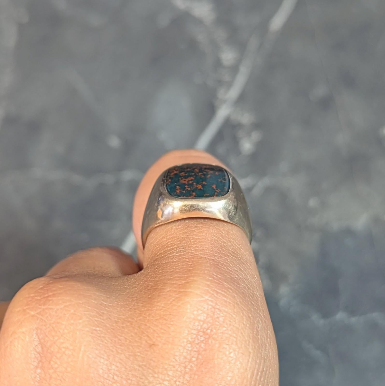 Retro Bloodstone 14 Karat Yellow Gold Vintage Unisex Signet Ring 10