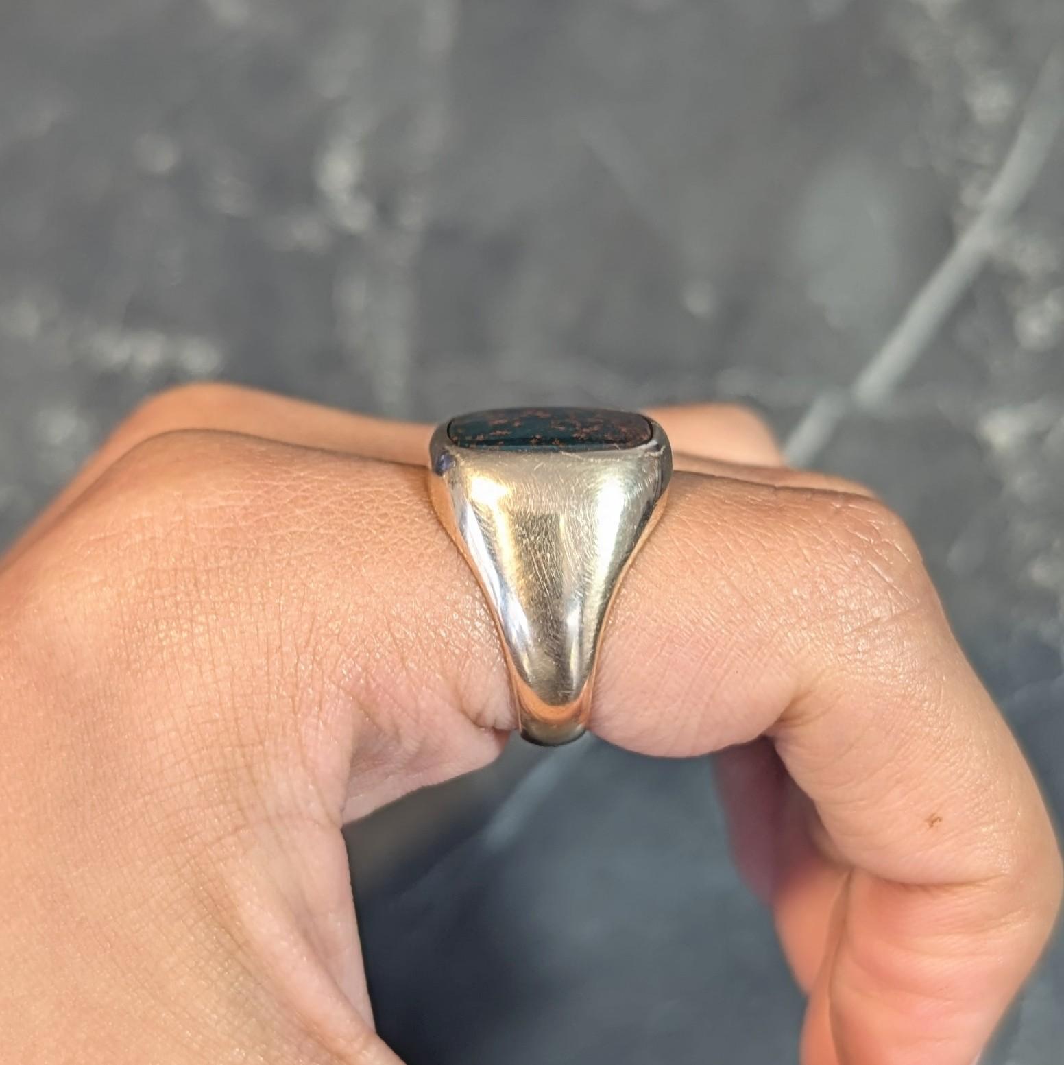 Retro Bloodstone 14 Karat Yellow Gold Vintage Unisex Signet Ring 11