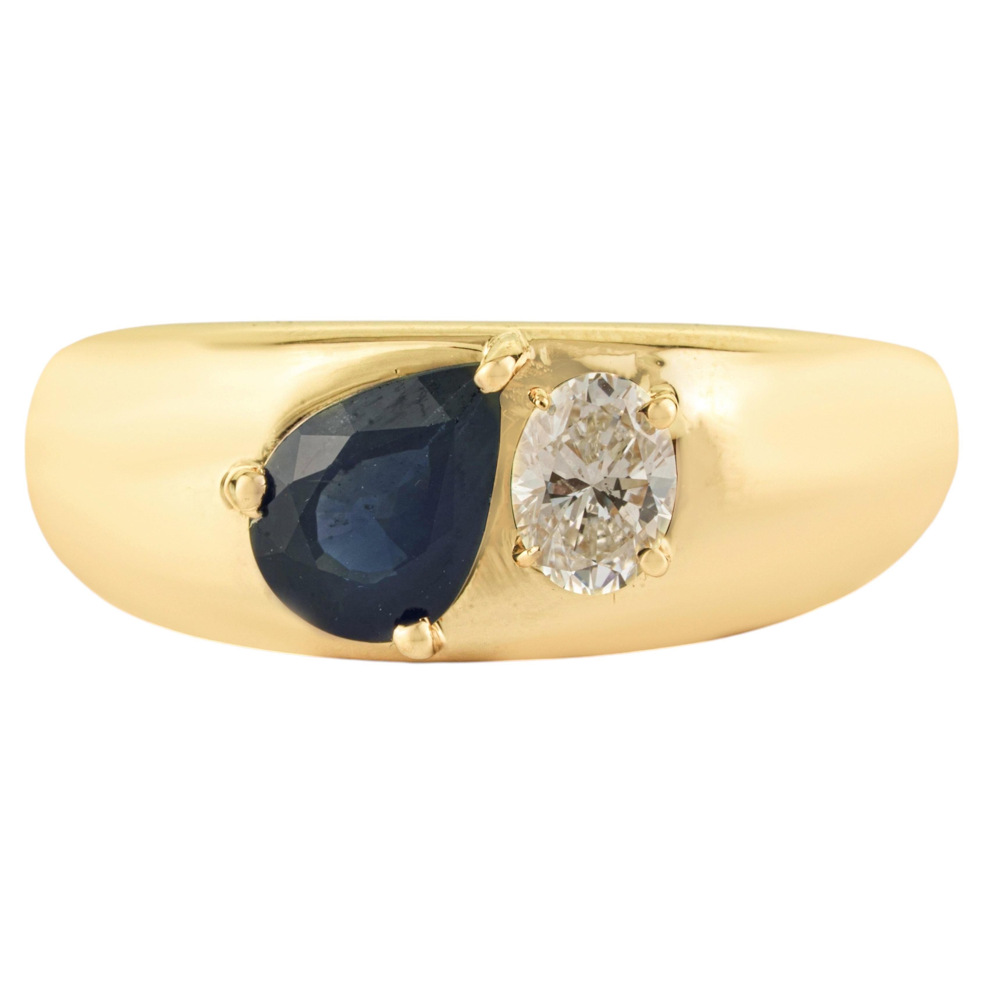 En vente :  Bague large de style « cigare » avec saphir bleu rétro et diamant ovale, en or jaune 14 carats