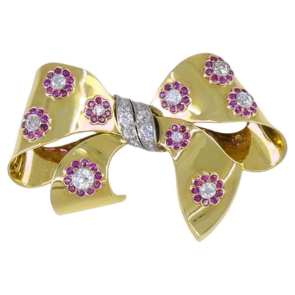 Bow Jewelry With Rubies - 117 For Sale on 1stDibs
