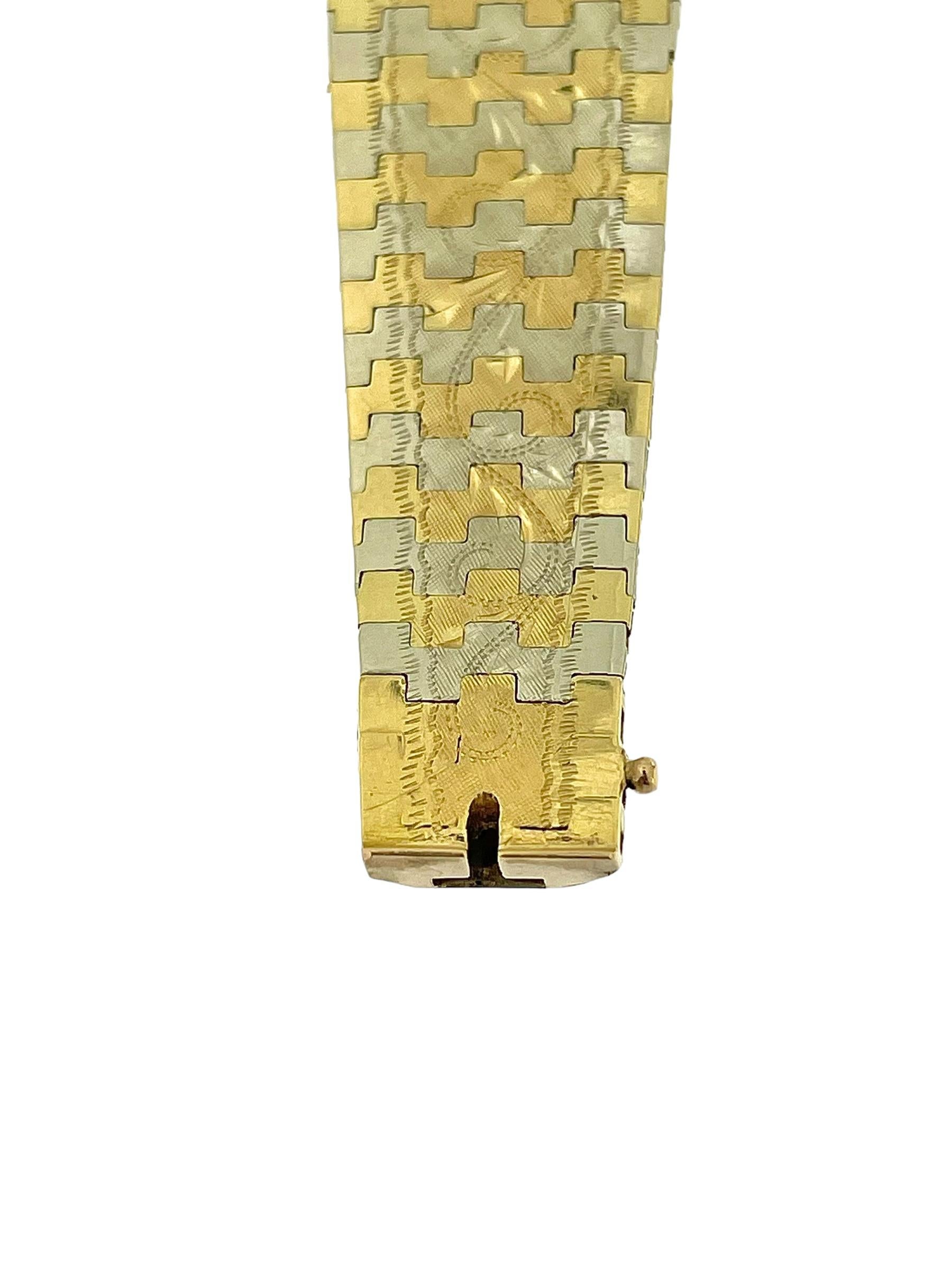 Retro Brick Gold Bracelet with Carved Floral Pattern For Sale 3