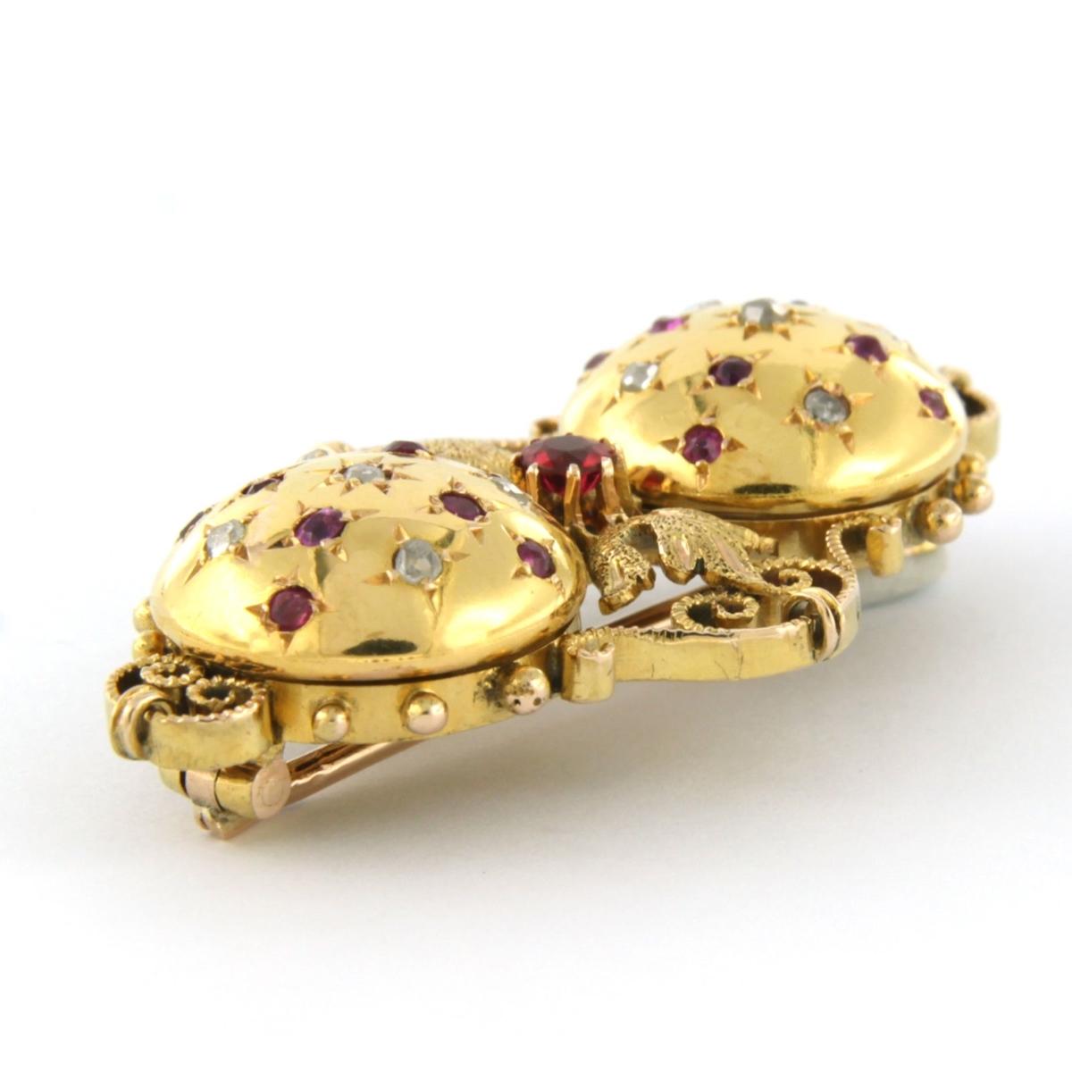 Women's or Men's RETRO Brooch set with ruby and rose cut diamonds 14k yellow gold For Sale