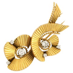 Vintage Brooch with diamonds 18k bicolour gold